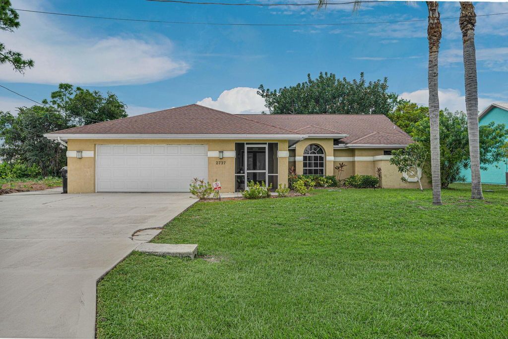 Photo of 2737 SE Clareton Terrace, Port Saint Lucie, FL 34952 (MLS # R11020027)