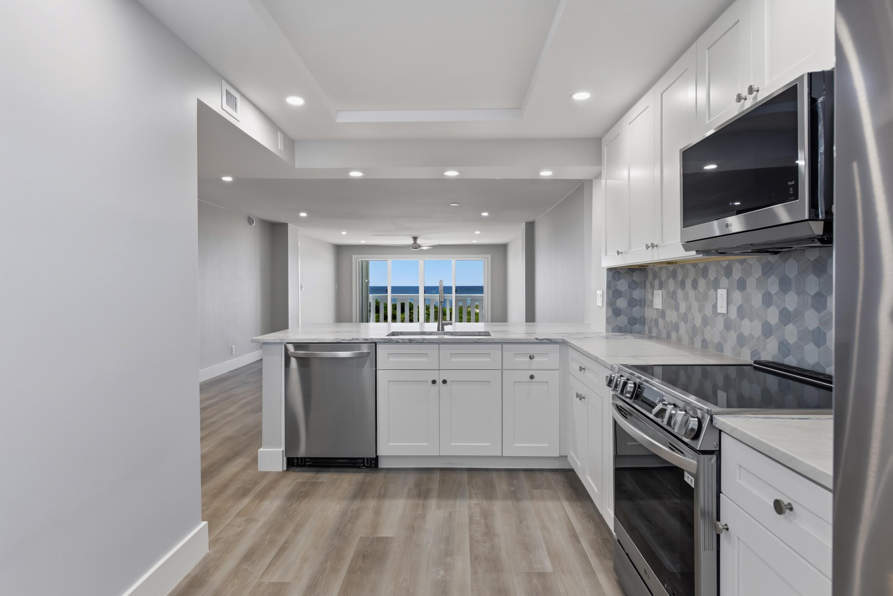 1012 N OCEAN Boulevard 202