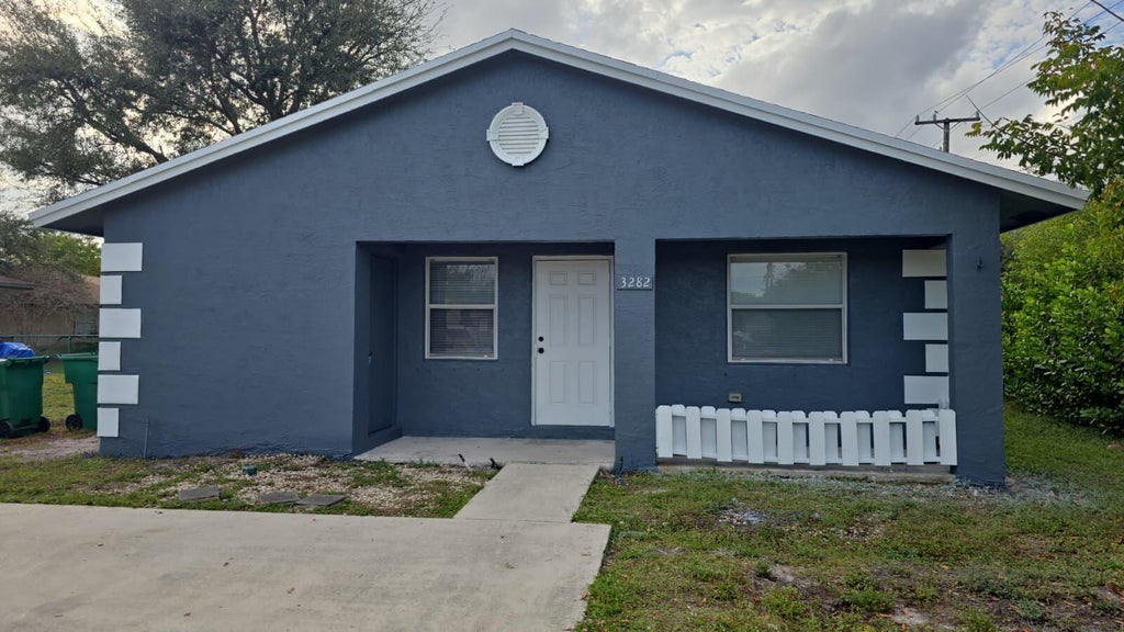 Photo of 3282 NW 75th Way, Hollywood, FL 33024 (MLS # B26060621)