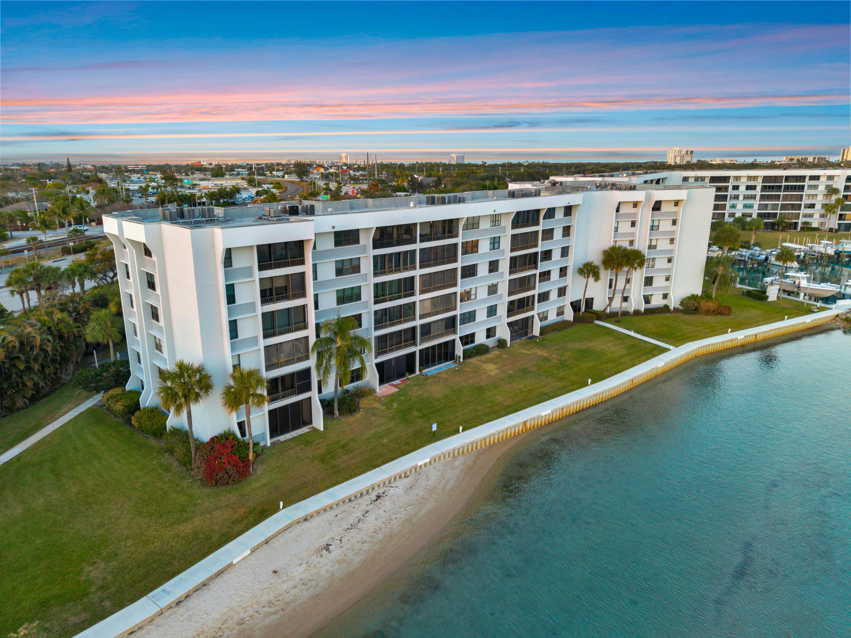 JUPITER COVE CONDO - Residential