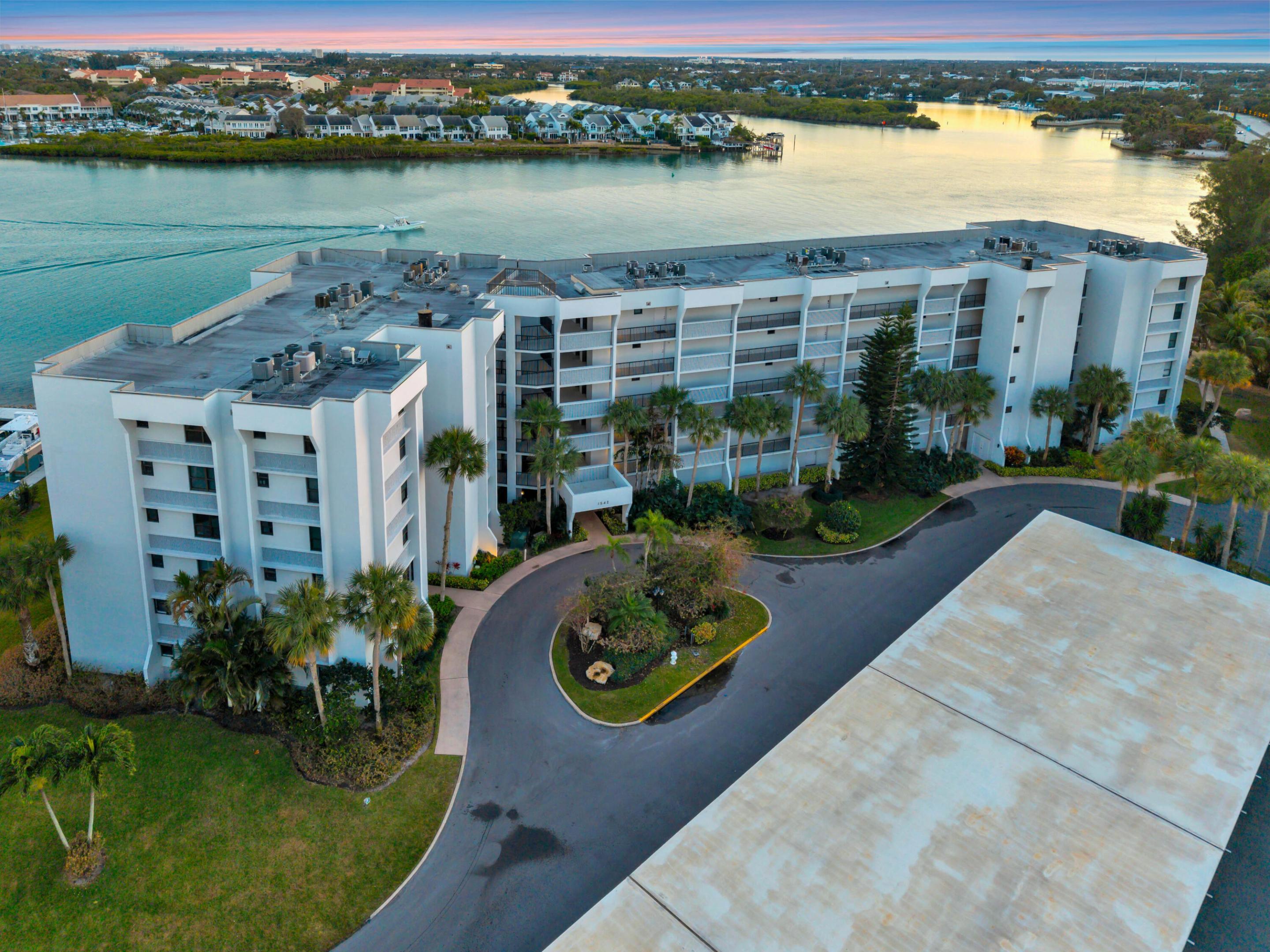 JUPITER COVE CONDO - Residential