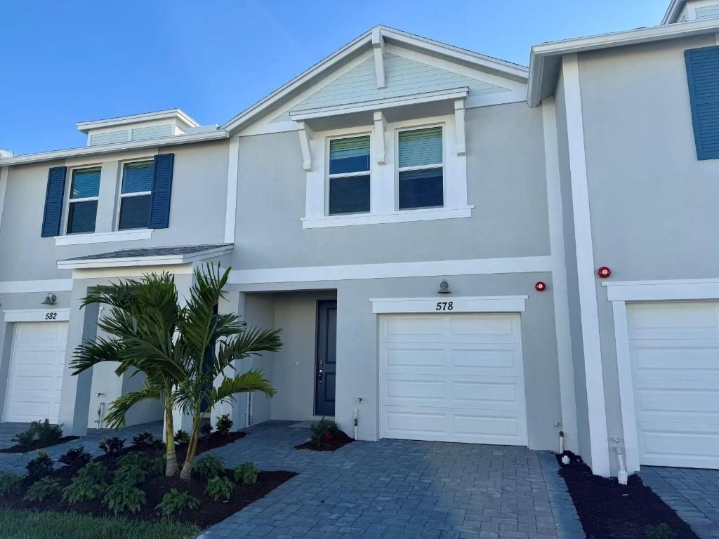 Photo of 578 Salisbury Circle, Fort Pierce, FL 34982 (MLS # R11152472)