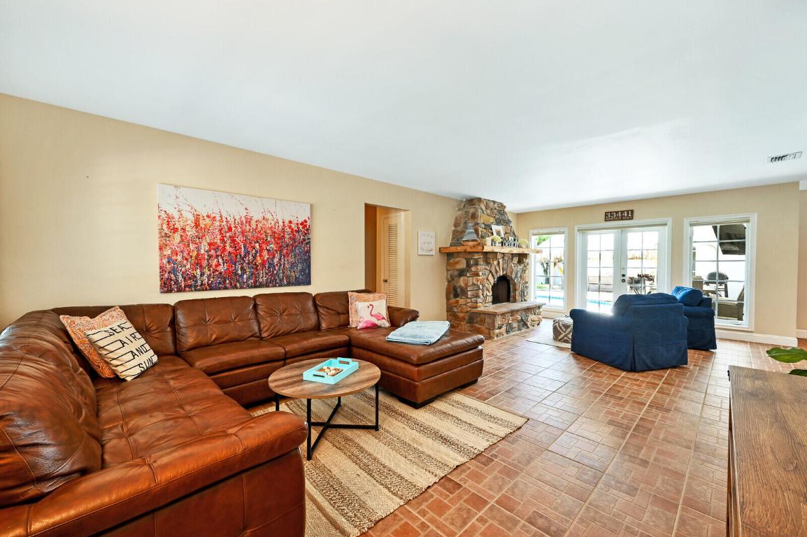 COVE 5TH SEC - Residential Lease