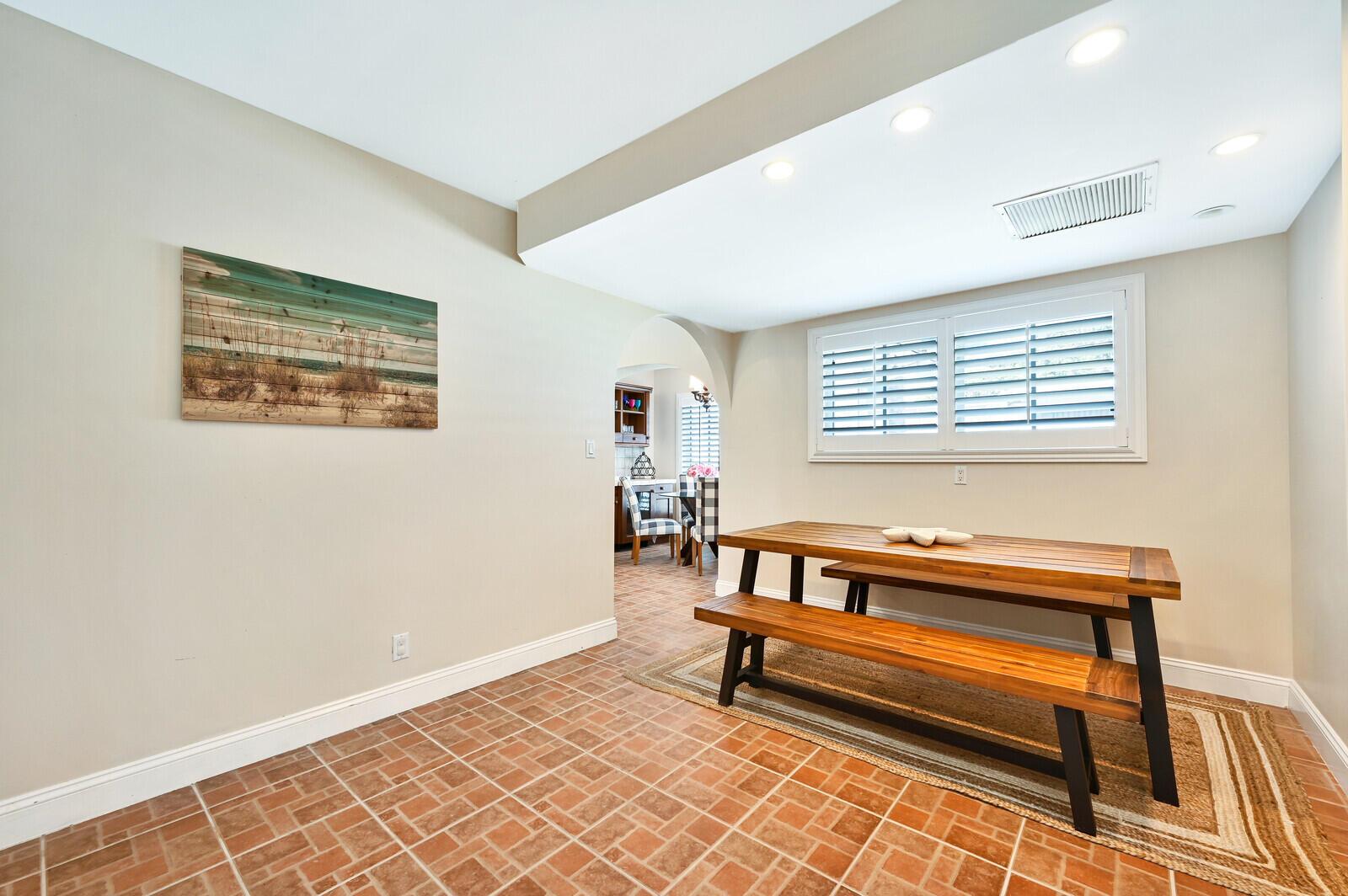 COVE 5TH SEC - Residential Lease