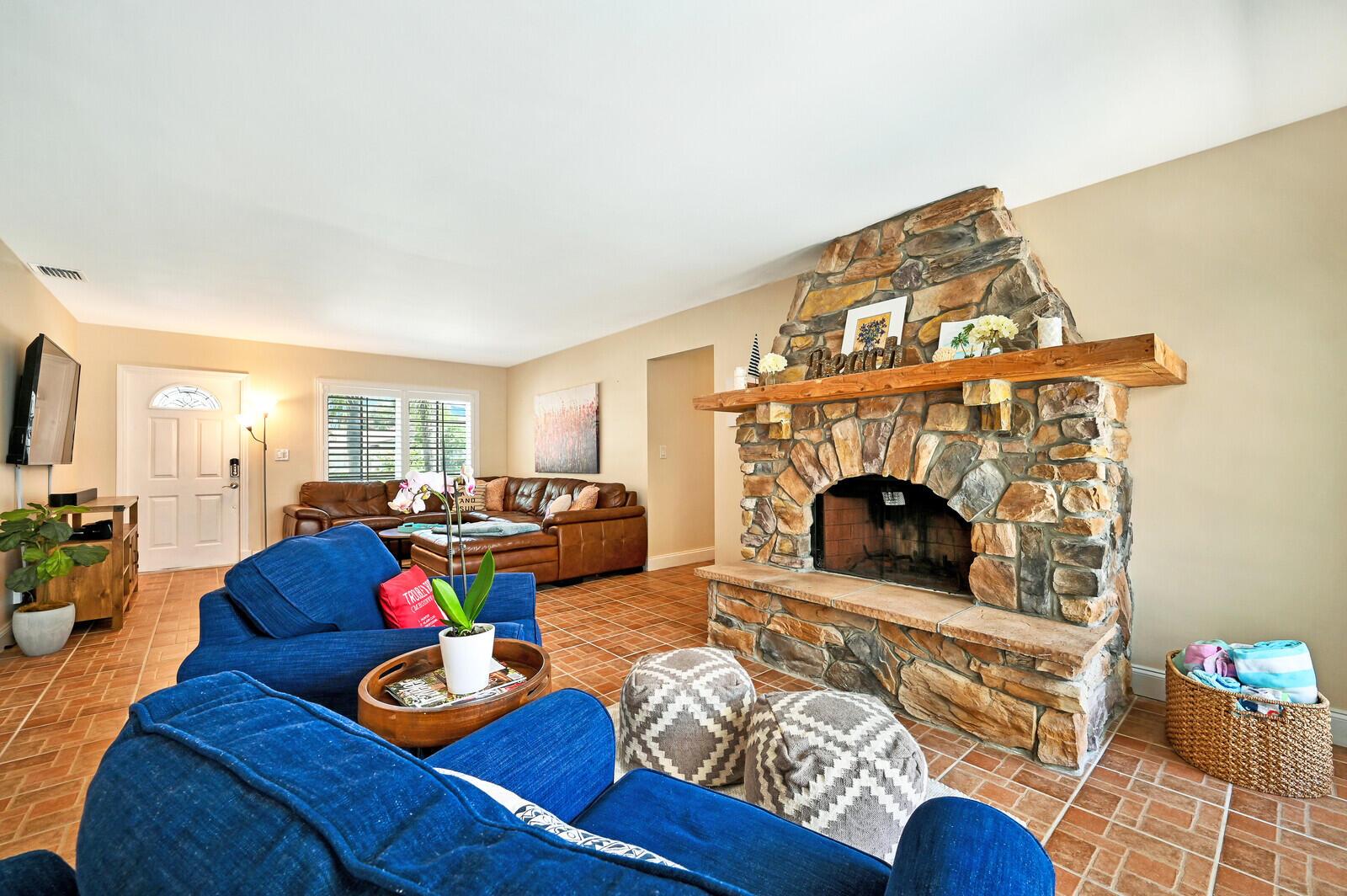 COVE 5TH SEC - Residential Lease