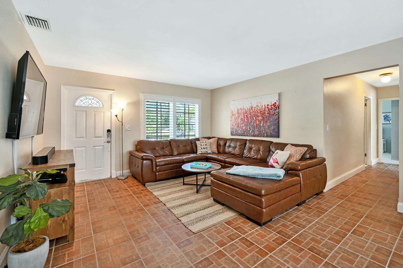 COVE 5TH SEC - Residential Lease