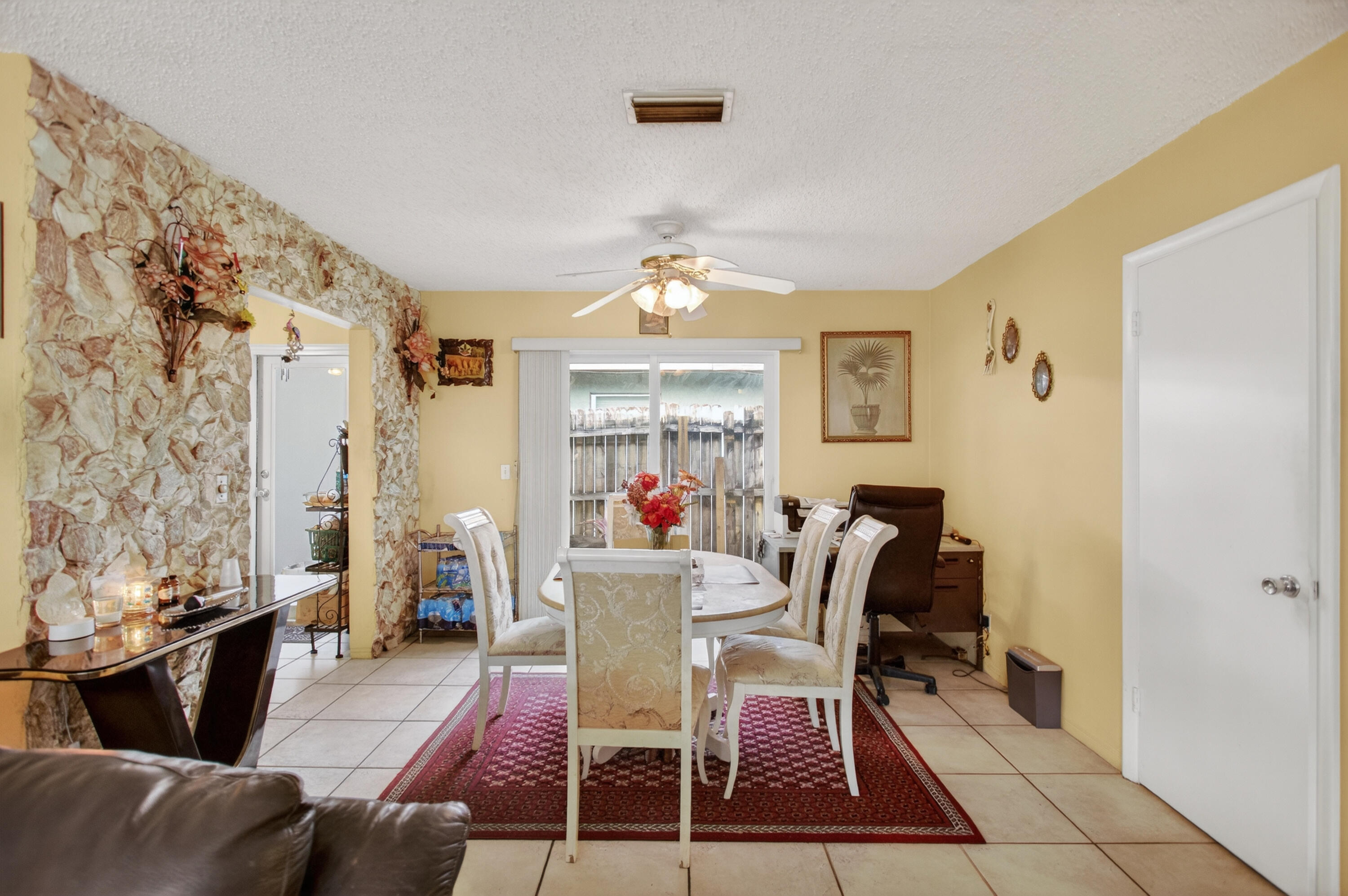 TOWN OF MODELO (DANIA) B-49 - Residential