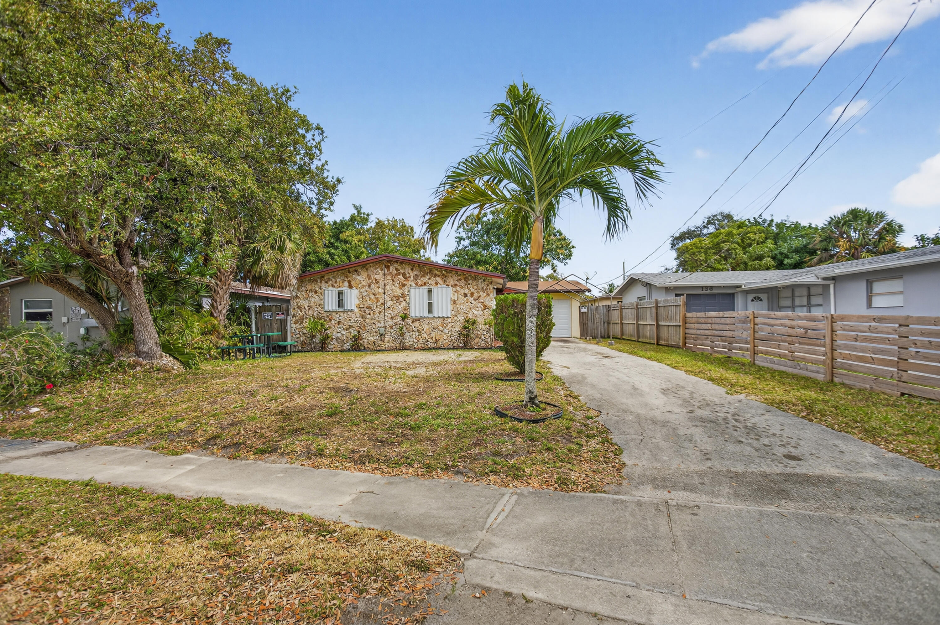 TOWN OF MODELO (DANIA) B-49 - Residential