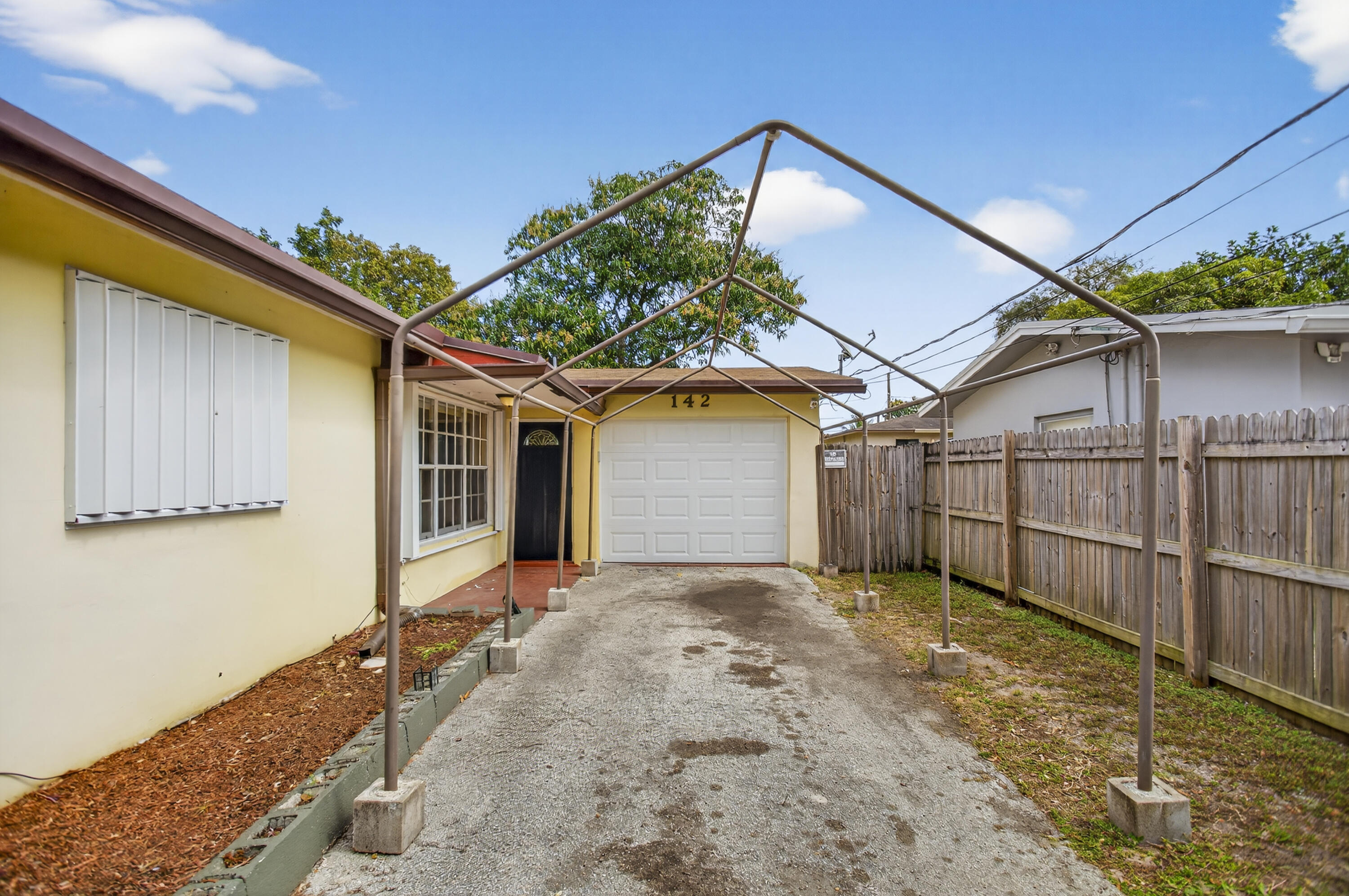 TOWN OF MODELO (DANIA) B-49 - Residential