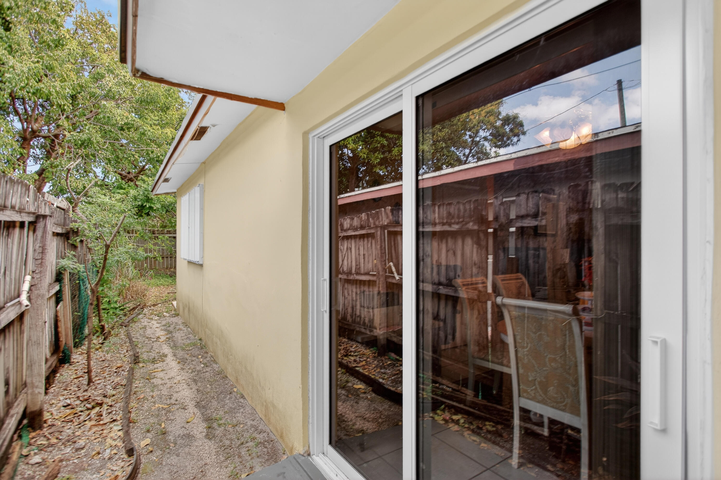 TOWN OF MODELO (DANIA) B-49 - Residential