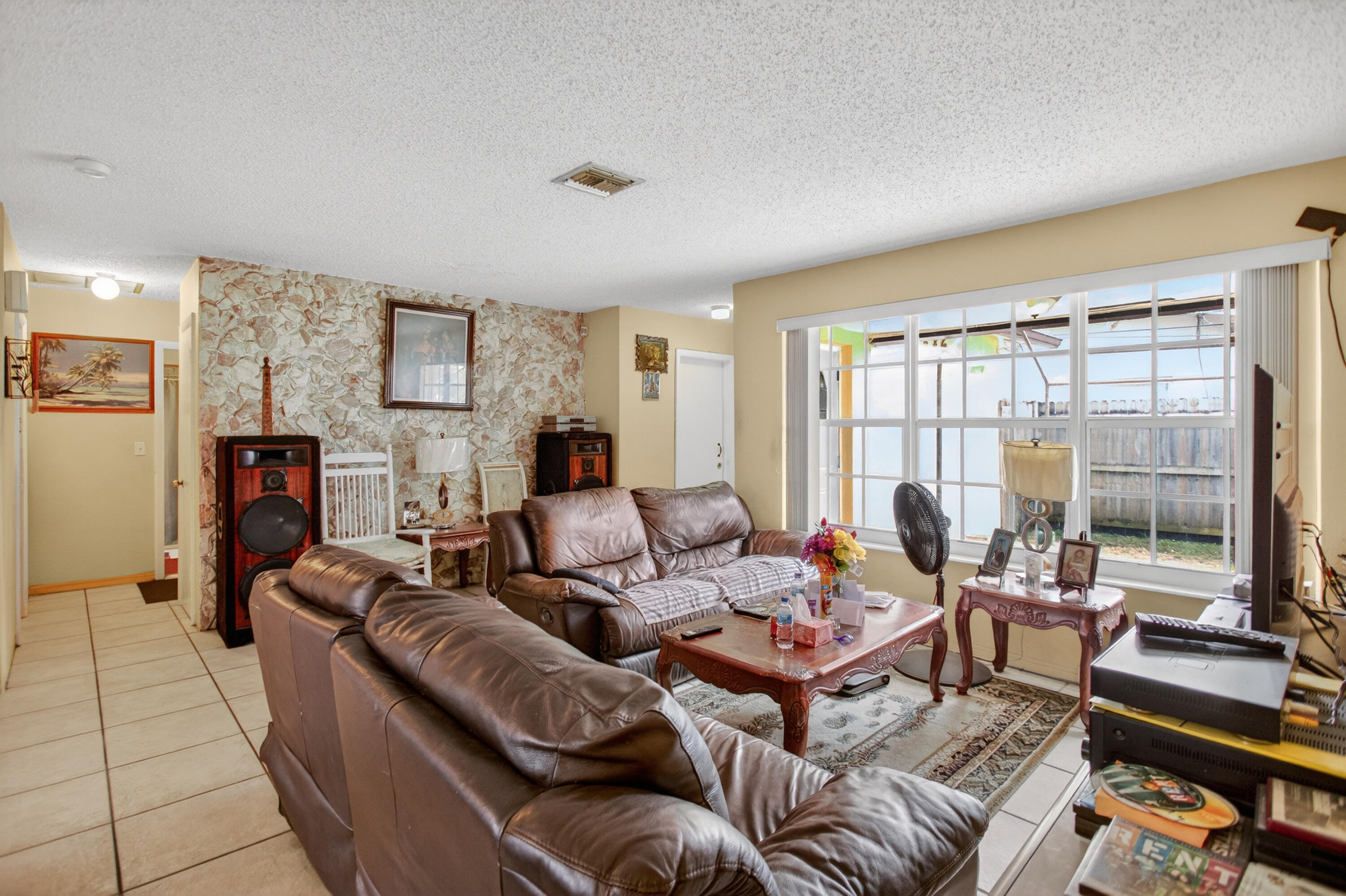 TOWN OF MODELO (DANIA) B-49 - Residential