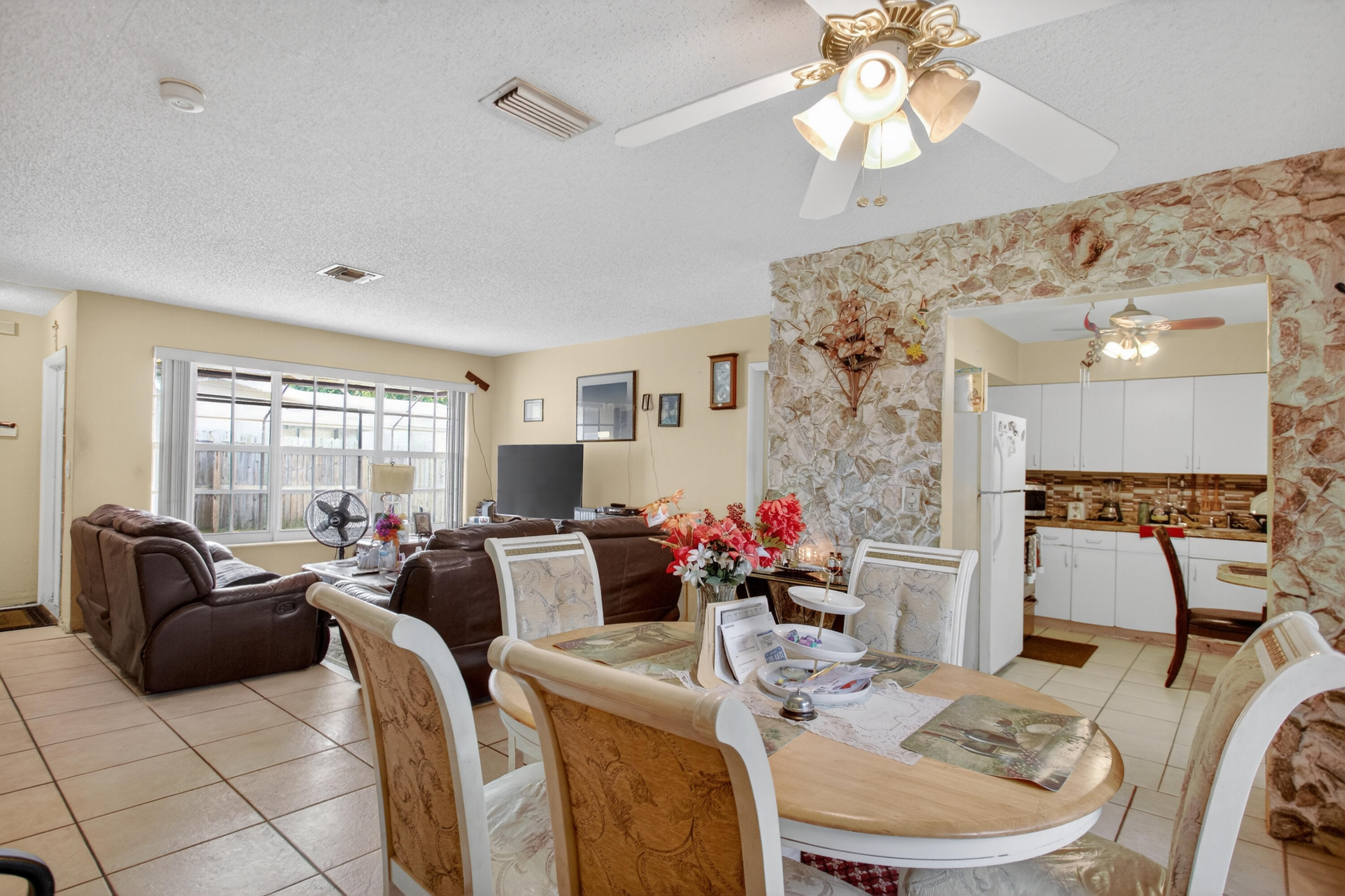 TOWN OF MODELO (DANIA) B-49 - Residential