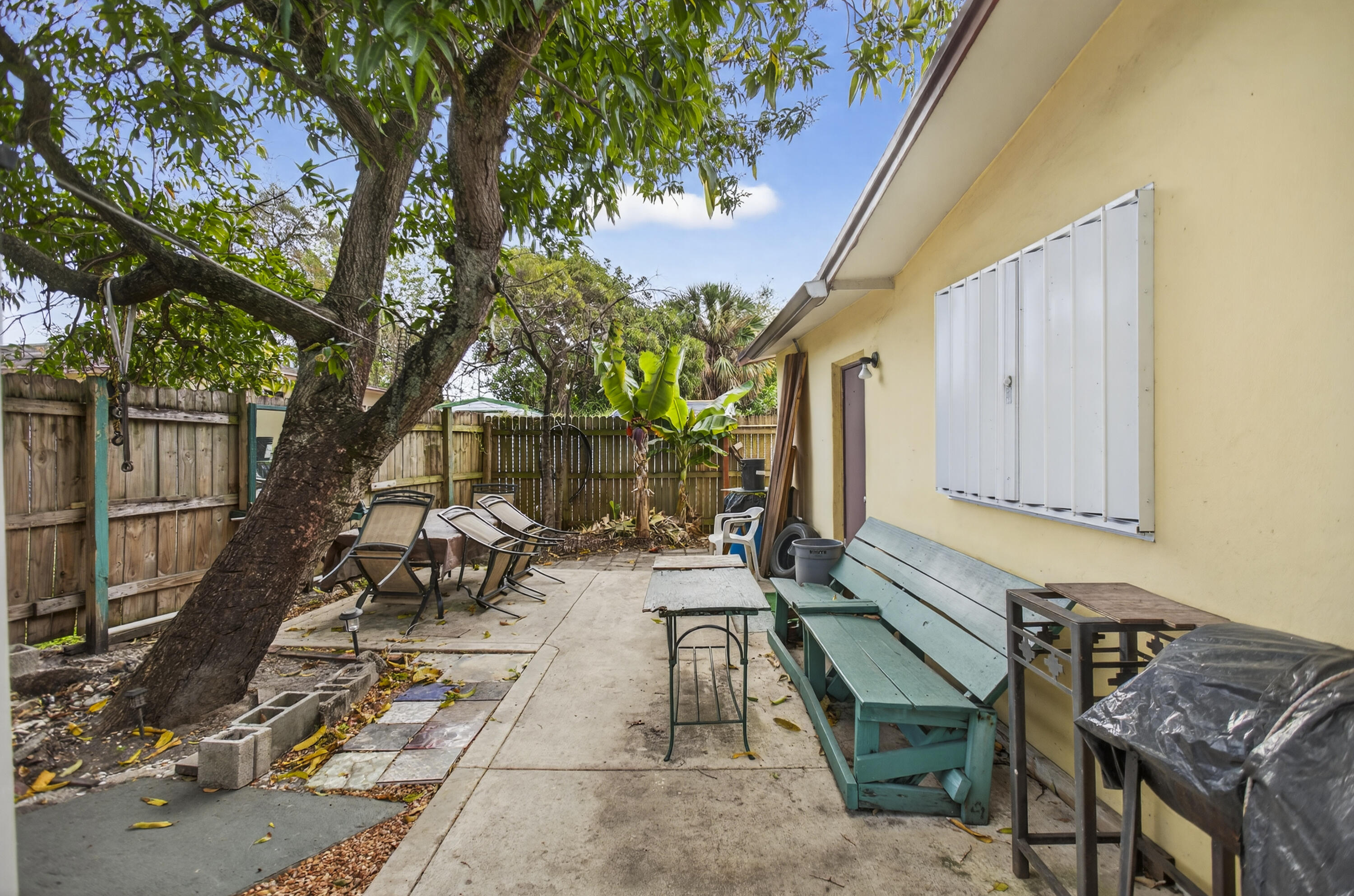 TOWN OF MODELO (DANIA) B-49 - Residential