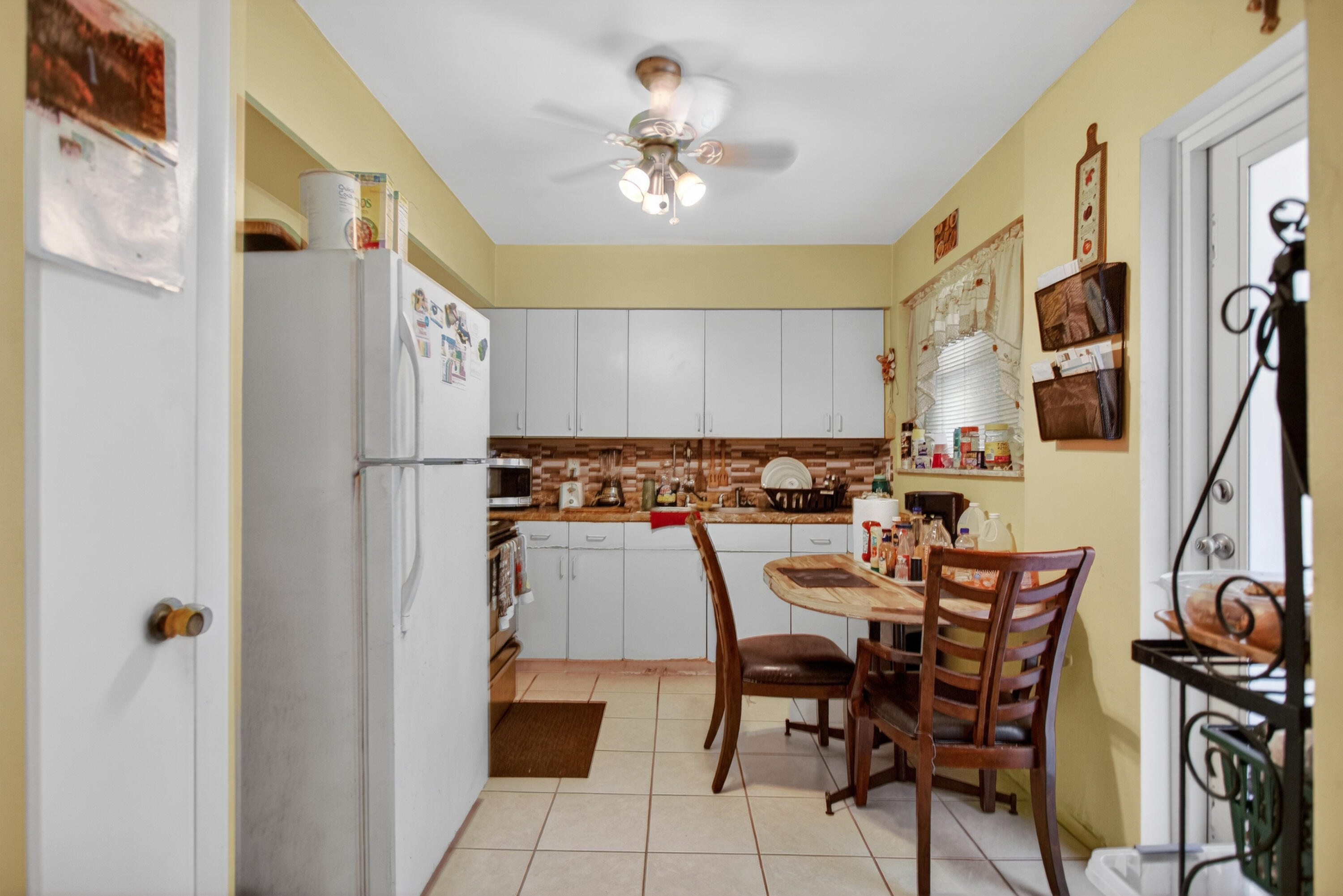 TOWN OF MODELO (DANIA) B-49 - Residential