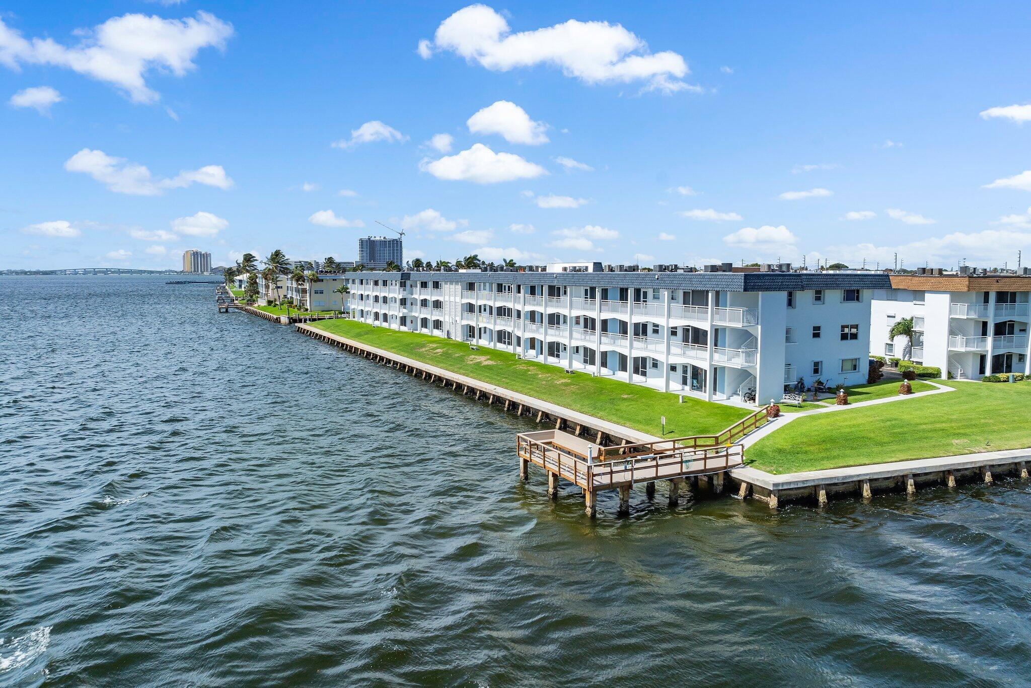 SHORE CLUB APTS A INC - Residential Lease