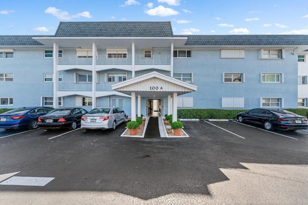 Photo of 100 Shore Court #105, North Palm Beach, FL 33408 (MLS # R11129332)