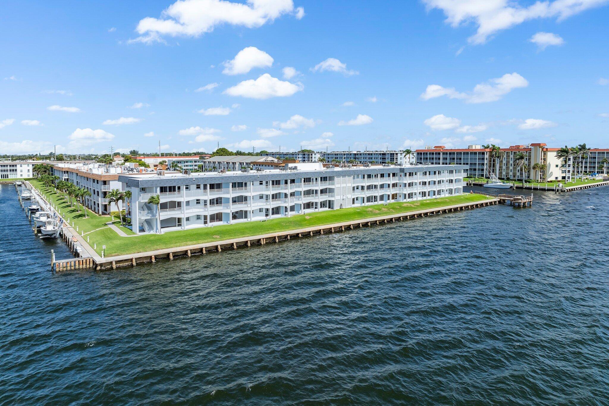 SHORE CLUB APTS A INC - Residential Lease