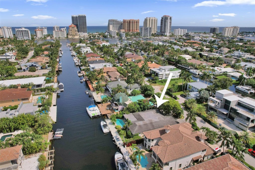 Photo of 2427 Sea Island Drive, Fort Lauderdale, FL 33301 (MLS # F10530020)