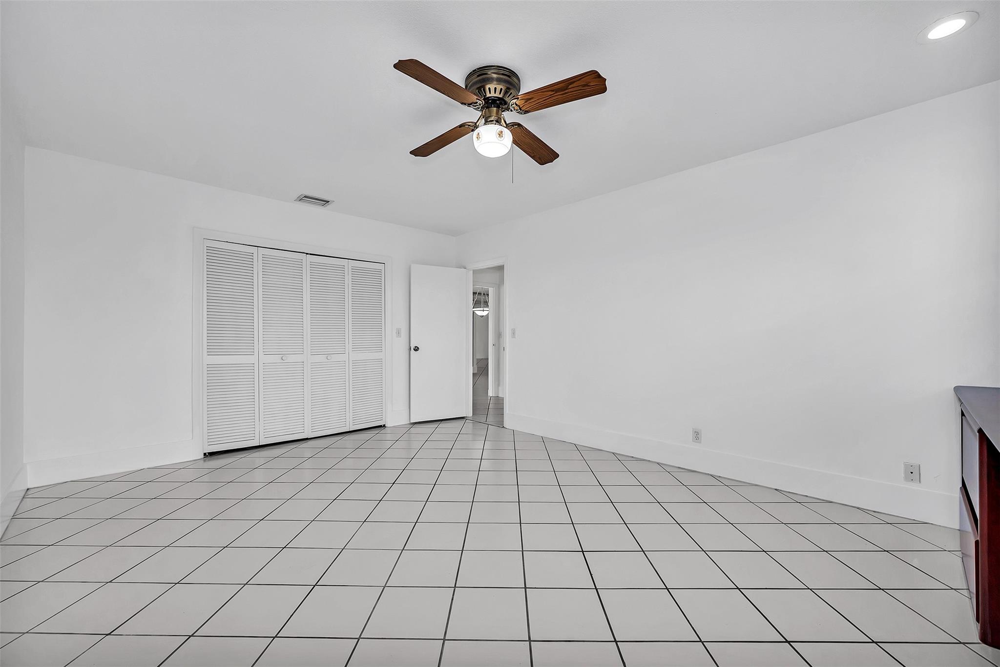 Las Olas Seven Isles - Residential