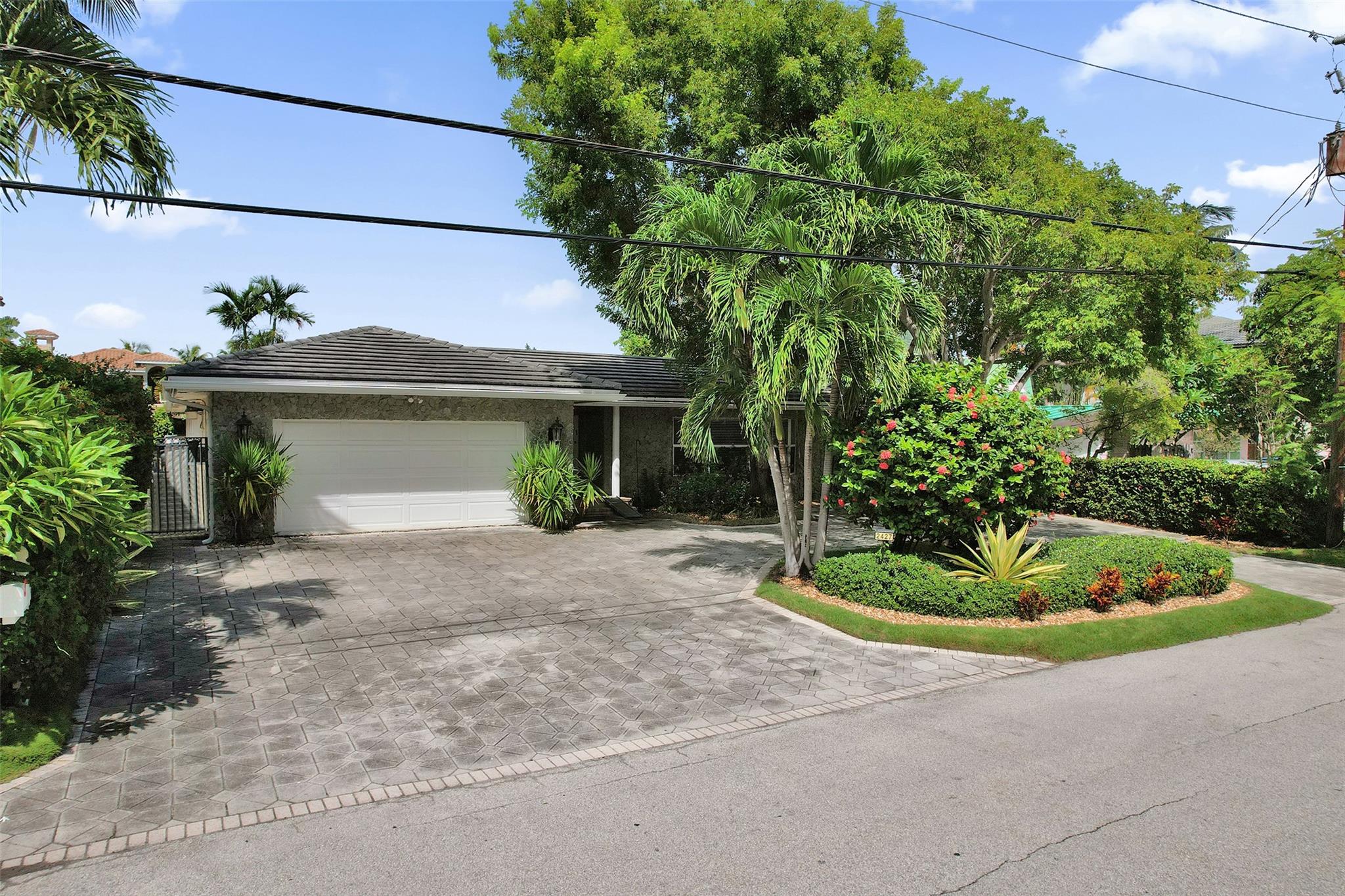 Las Olas Seven Isles - Residential