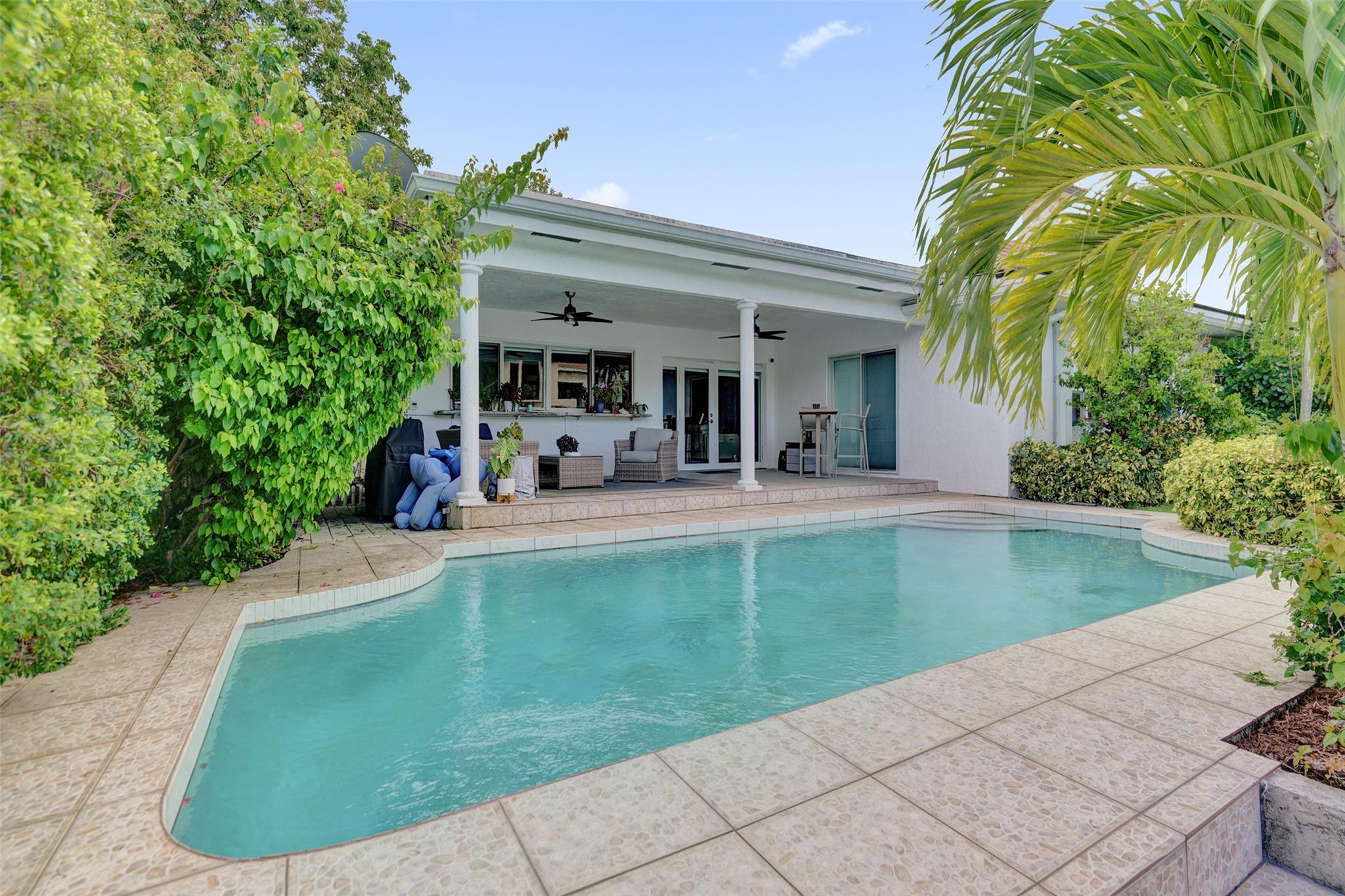 Las Olas Seven Isles - Residential
