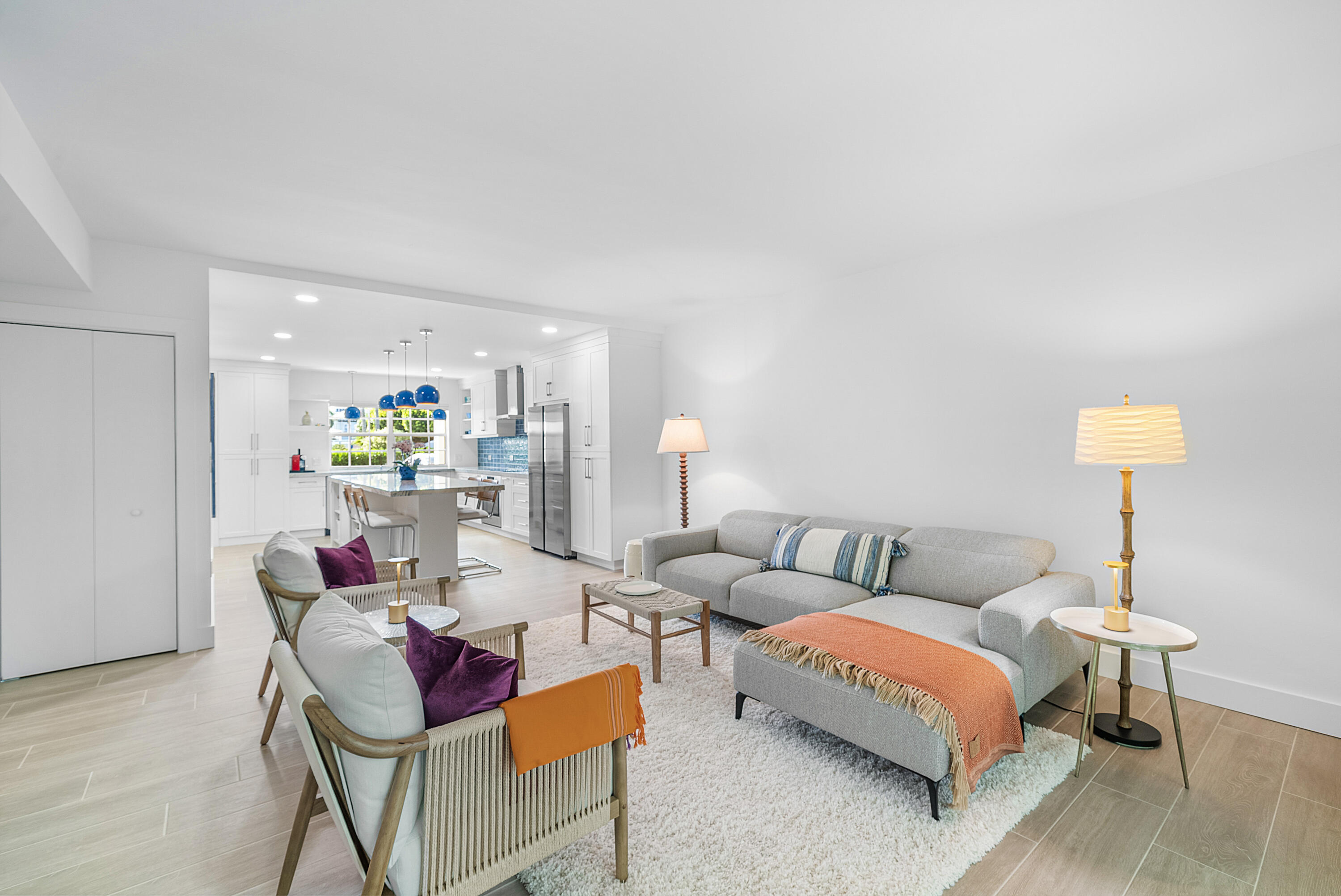 OCEAN AIRE - Residential