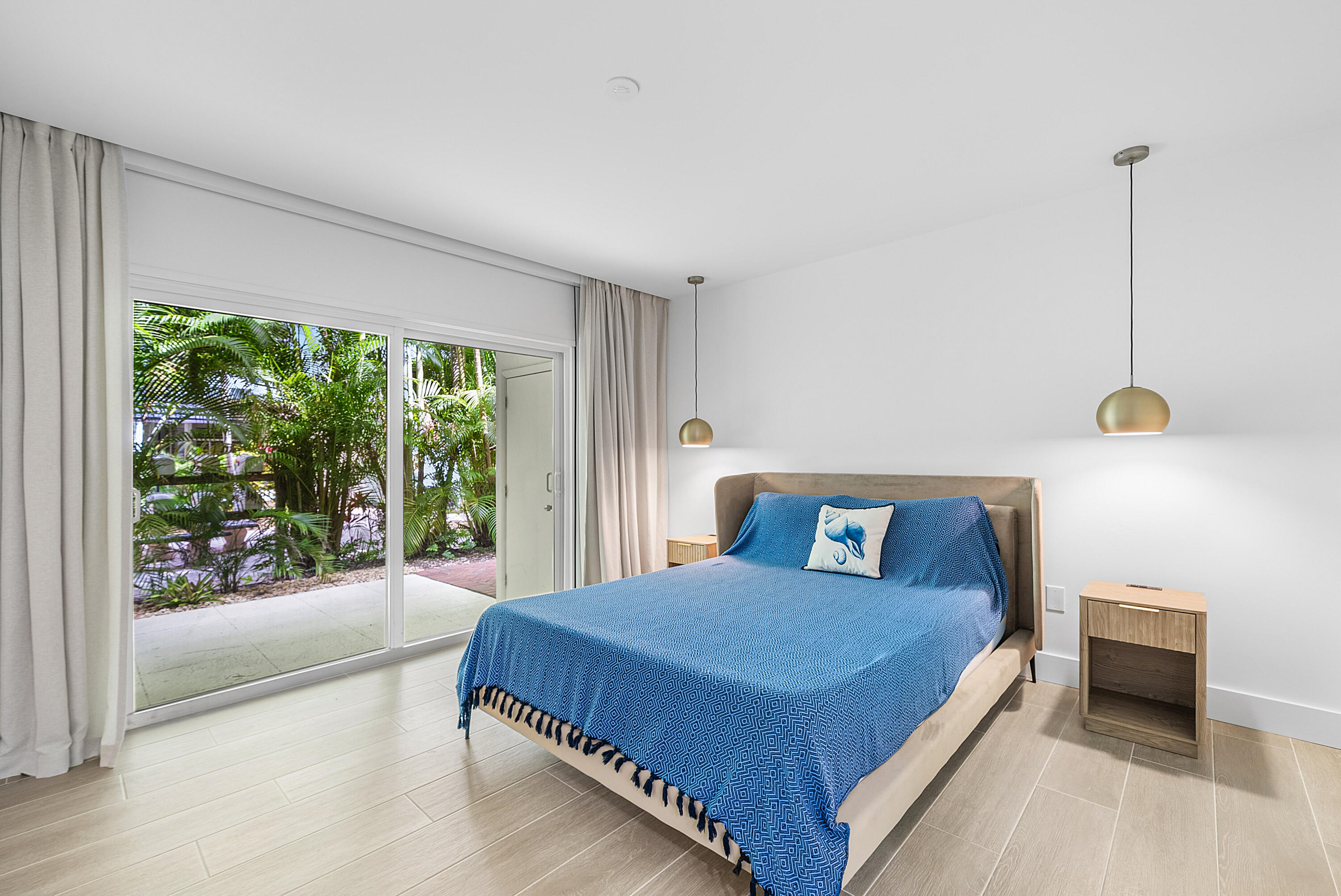 OCEAN AIRE - Residential