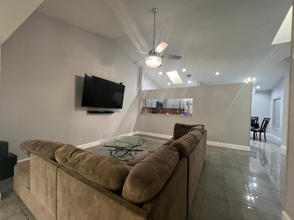 Photo of 4241 Green Forest Way, Boynton Beach, FL 33436 (MLS # R11151989)