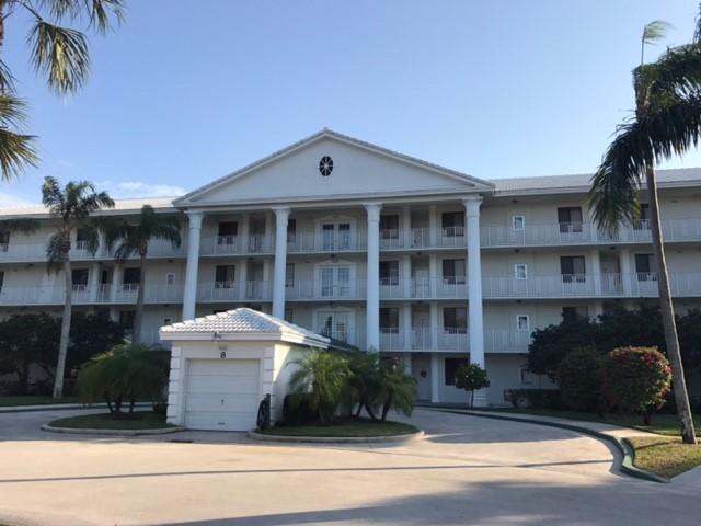 Brand new vinyl plank flooring, penthouse unit, 2/2 with large laundry room, eat in kitchen, shutters on sliding doors as well as storm entrance door. Screened balconies, facing south and overlooking golf, lake and clubhouse. Cable and internet is included in rent. Association requires min 650 credit score. Living room, bedrooms and laundry room have fresh paint.