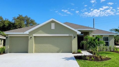 Property photo of 8802 Waterstone Boulevard, Fort Pierce, FL 34951
