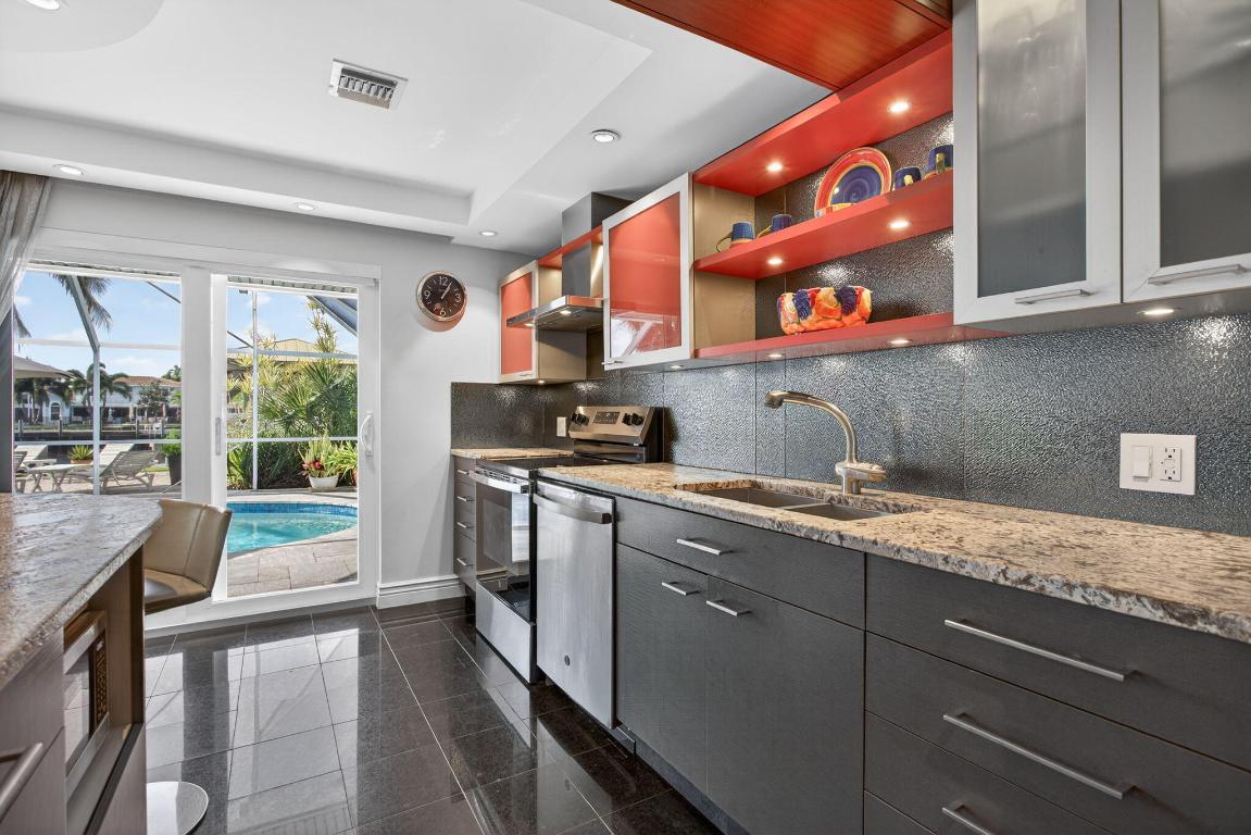 CYPRESS LAKE ESTATES - Residential