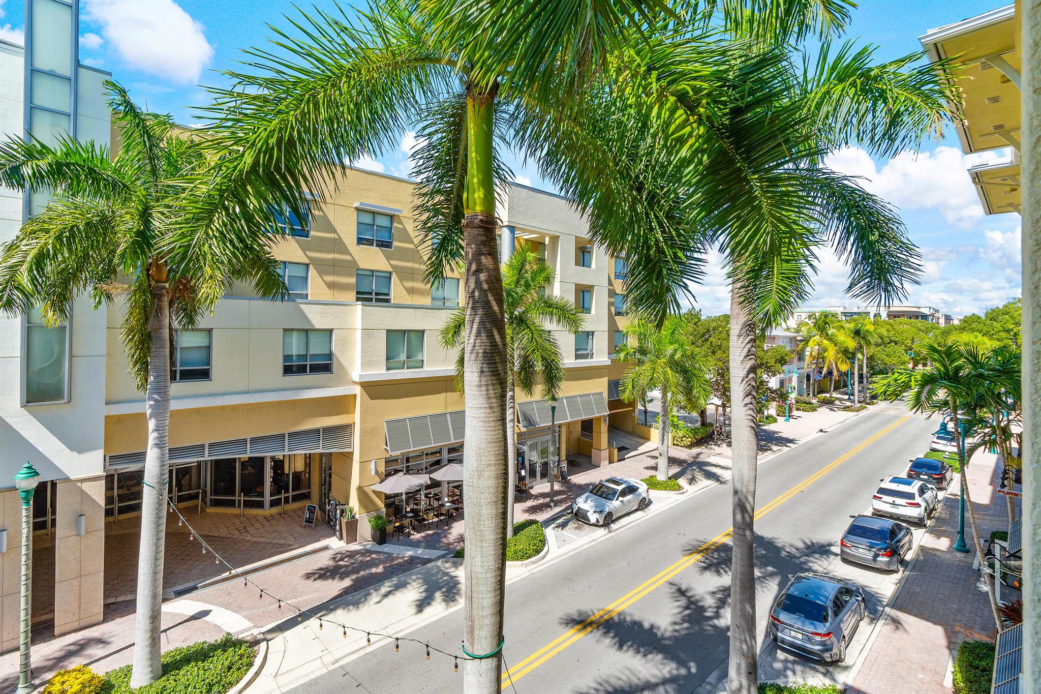 ASTOR CONDO - Residential