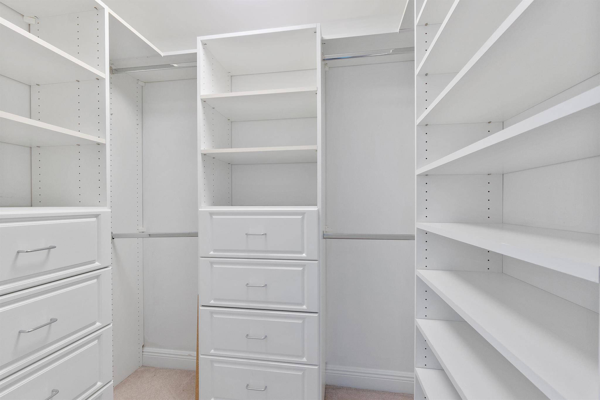 ASTOR CONDO - Residential