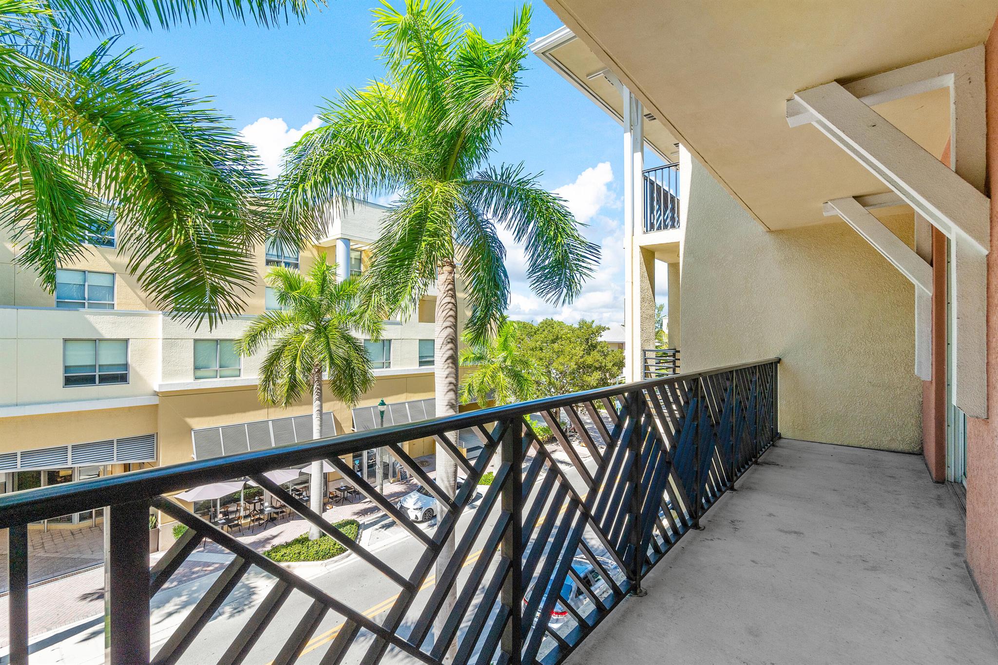 ASTOR CONDO - Residential