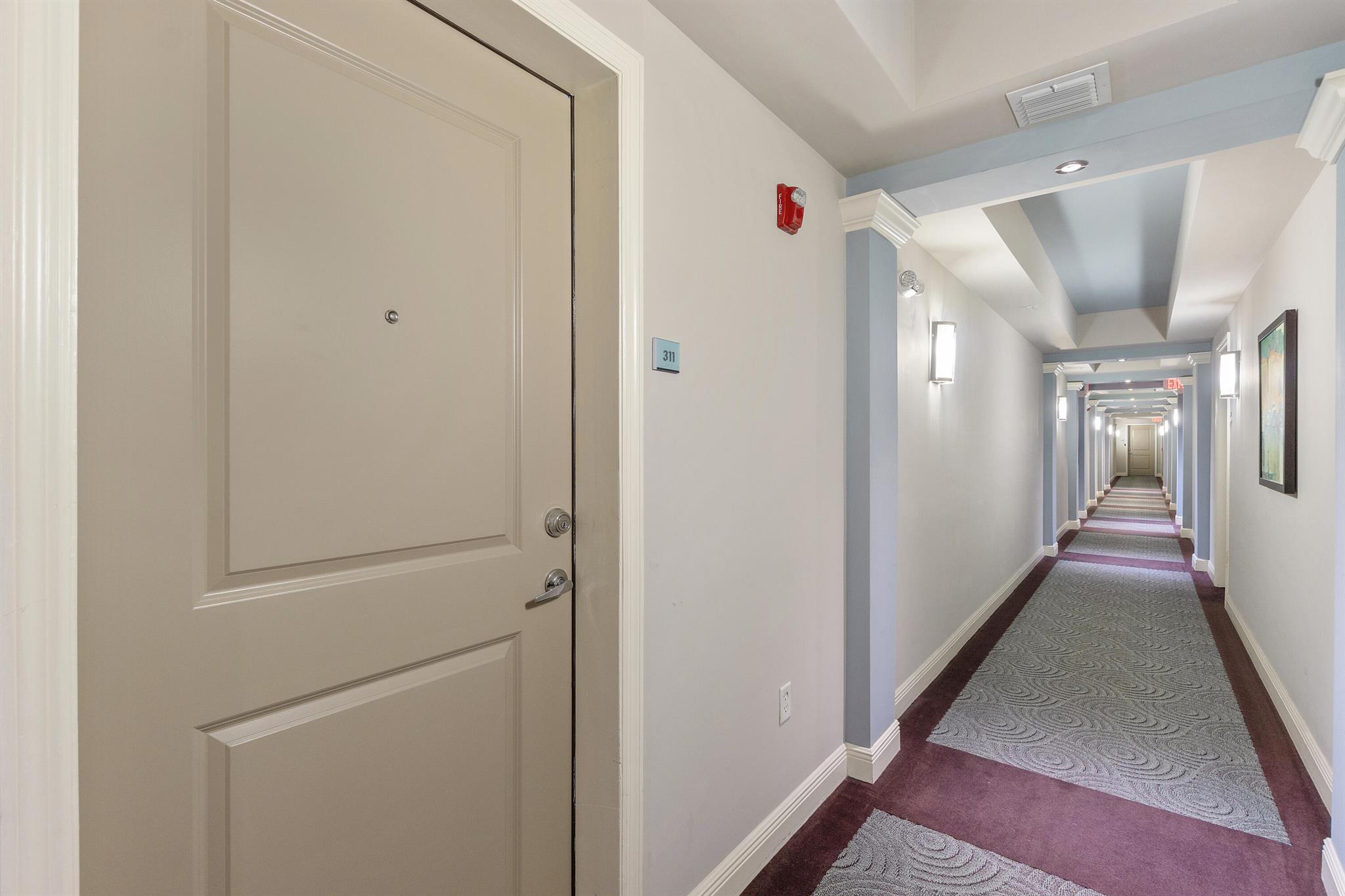 ASTOR CONDO - Residential