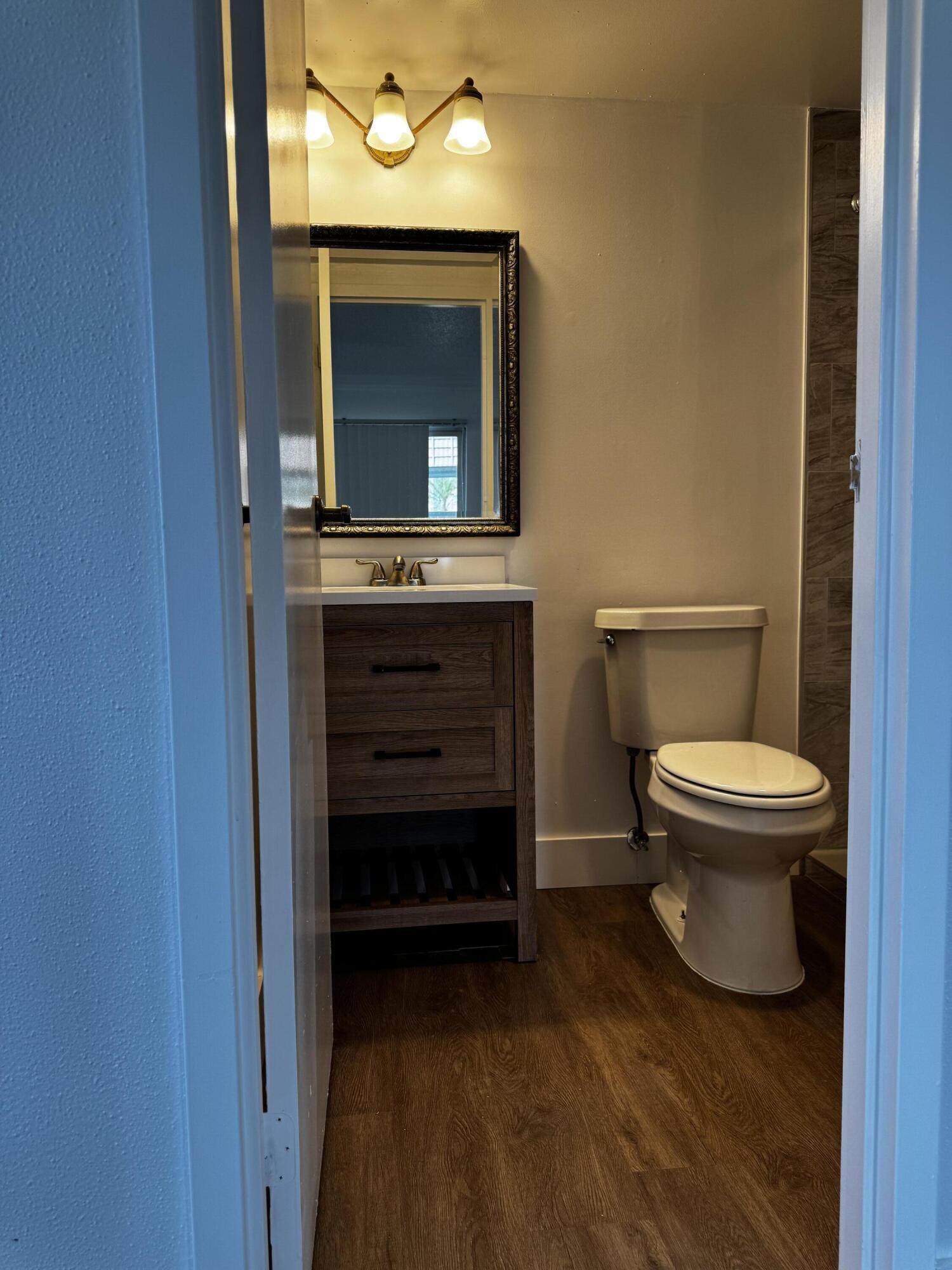 KINGS POINT SAXONY CONDOS - Residential