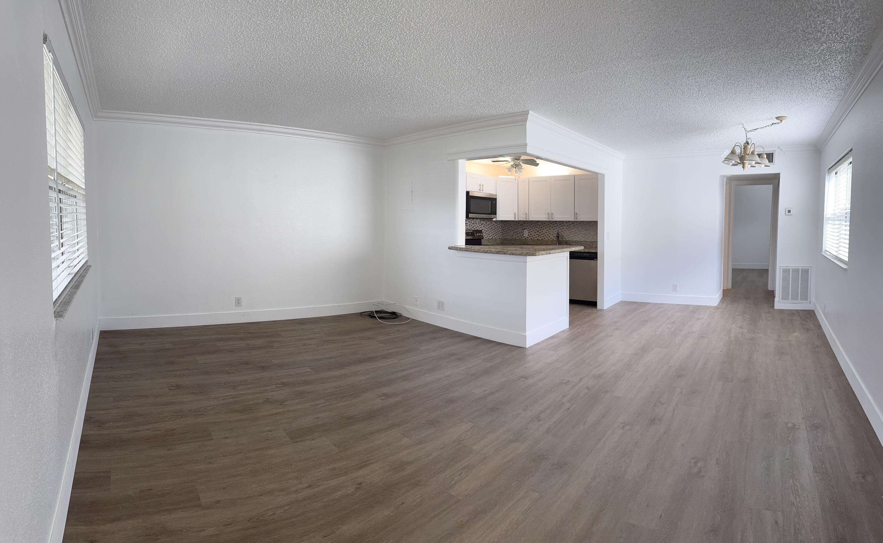 KINGS POINT SAXONY CONDOS - Residential