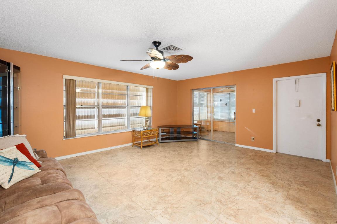 HIGH POINT OF FORT PIERCE CONDOMINIUM SECTION 1 - Residential