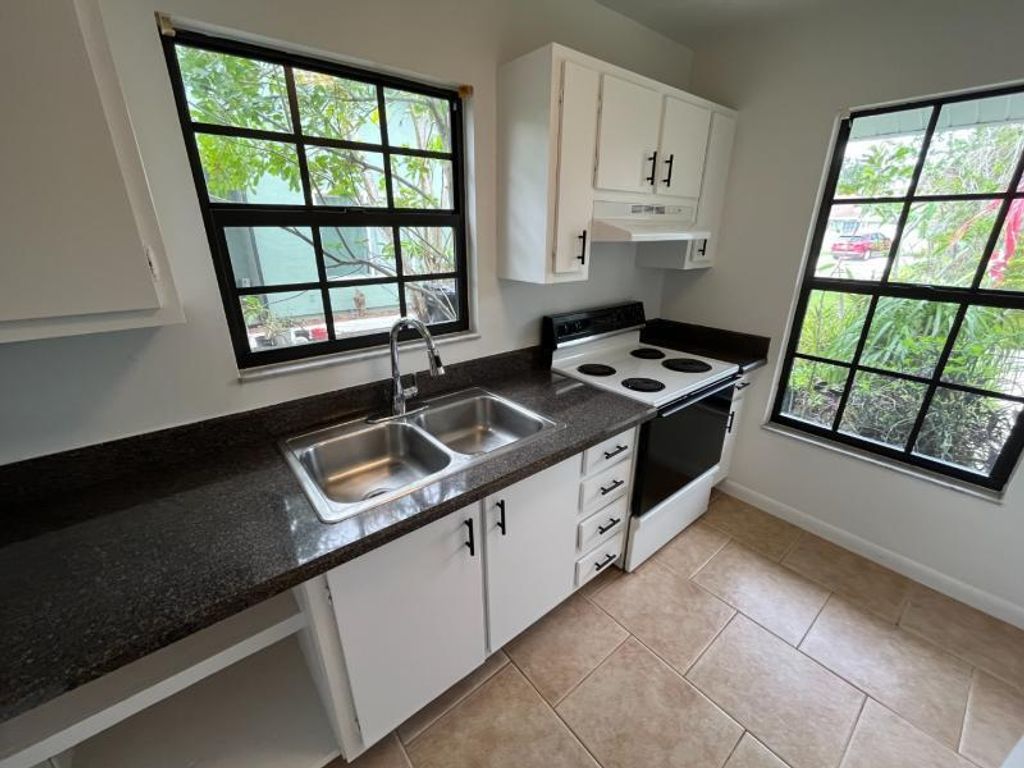 Photo of 1438 SE Larkwood Circle, Port Saint Lucie, FL 34952 (MLS # B26013567)