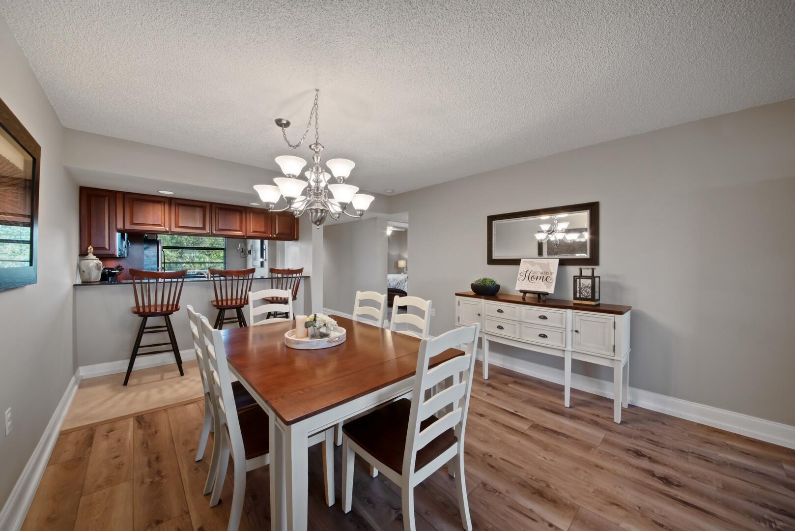 6121 Balboa Circle 405