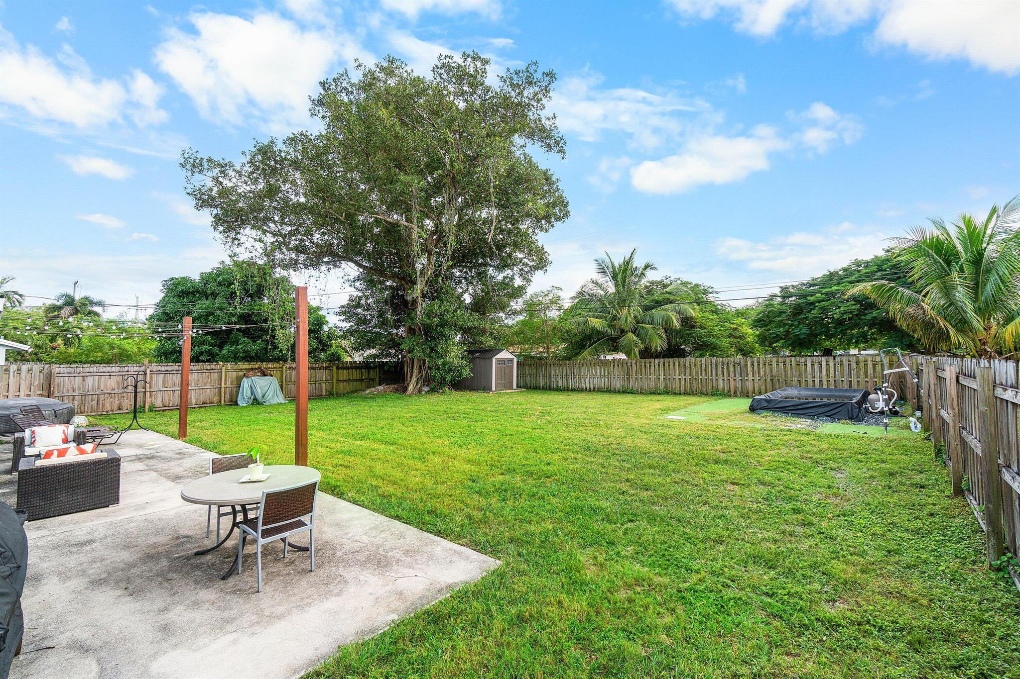 DELRAY GARDEN ESTATES 1 - Residential Lease