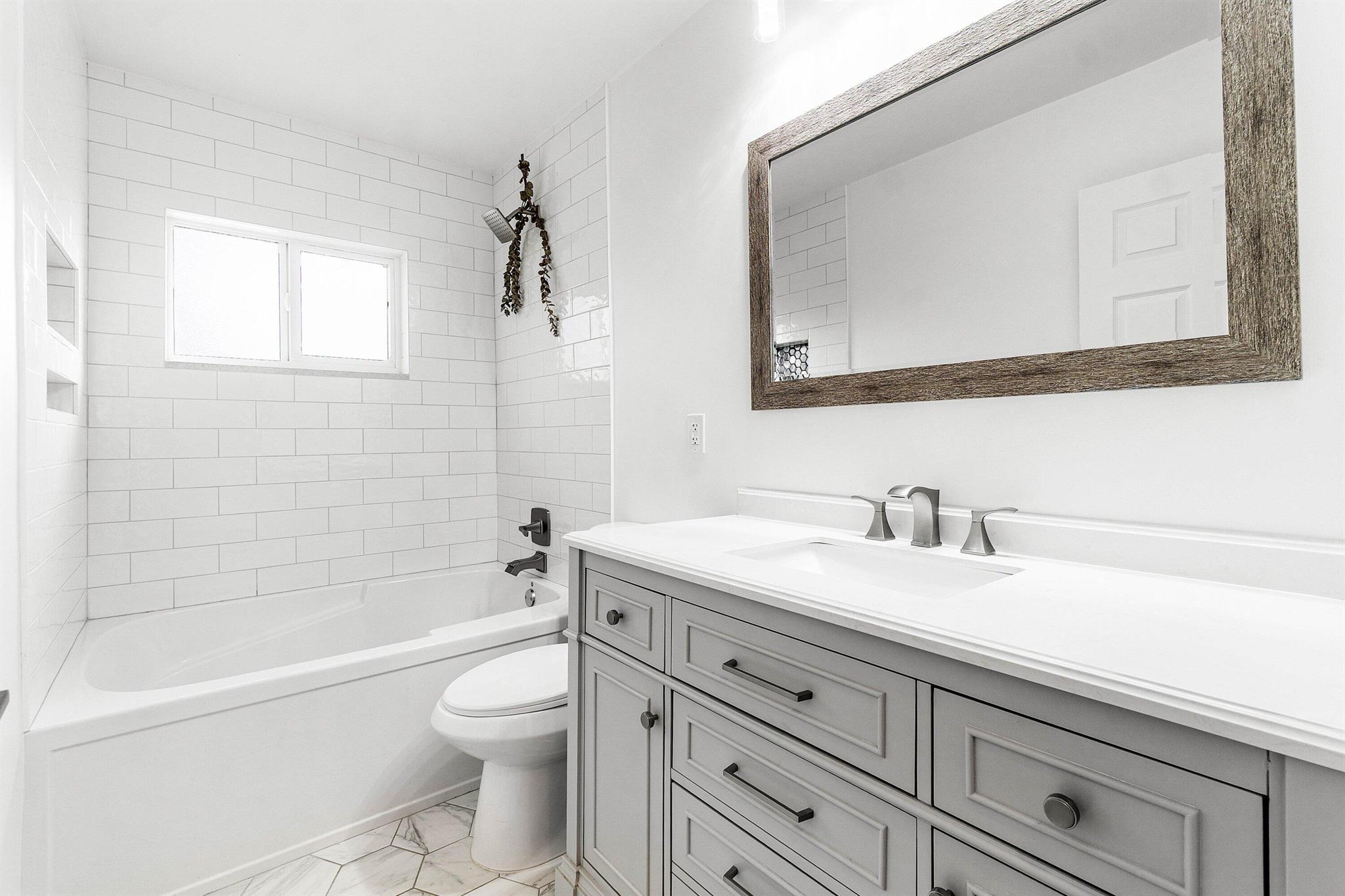 DELRAY GARDEN ESTATES 1 - Residential Lease