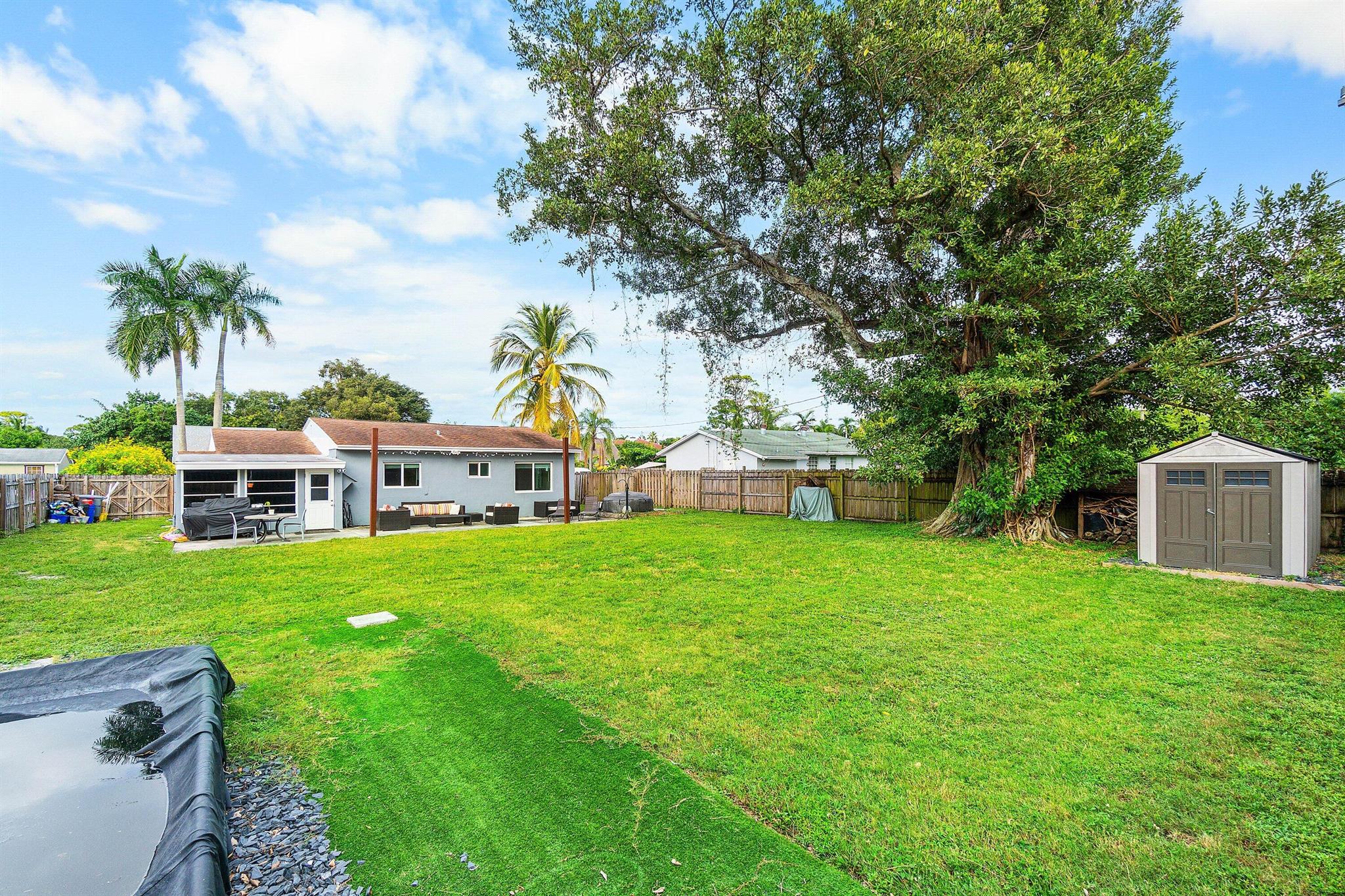 DELRAY GARDEN ESTATES 1 - Residential Lease