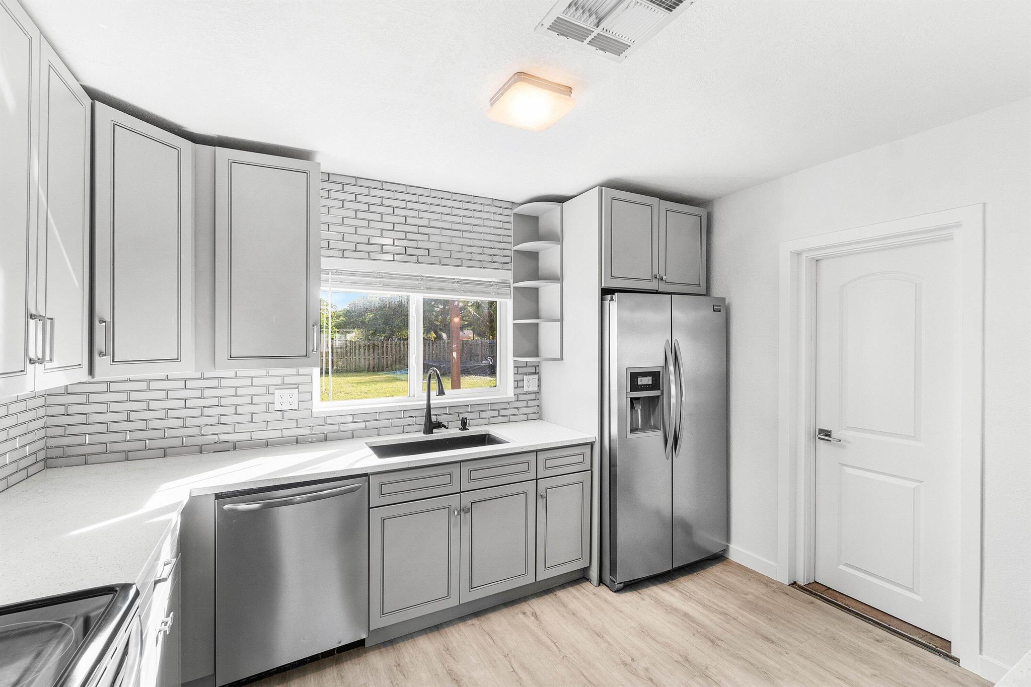 DELRAY GARDEN ESTATES 1 - Residential Lease