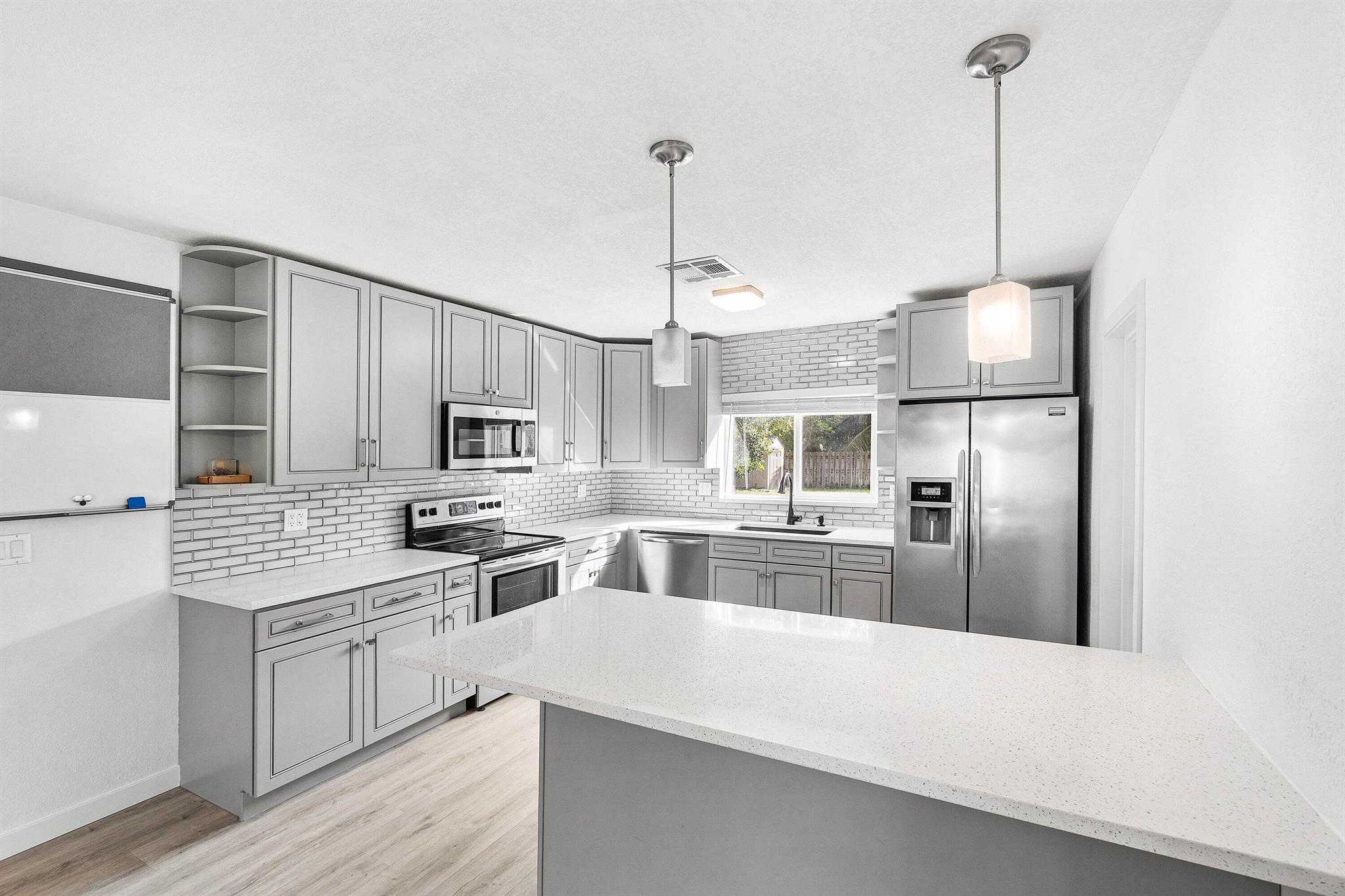 DELRAY GARDEN ESTATES 1 - Residential Lease