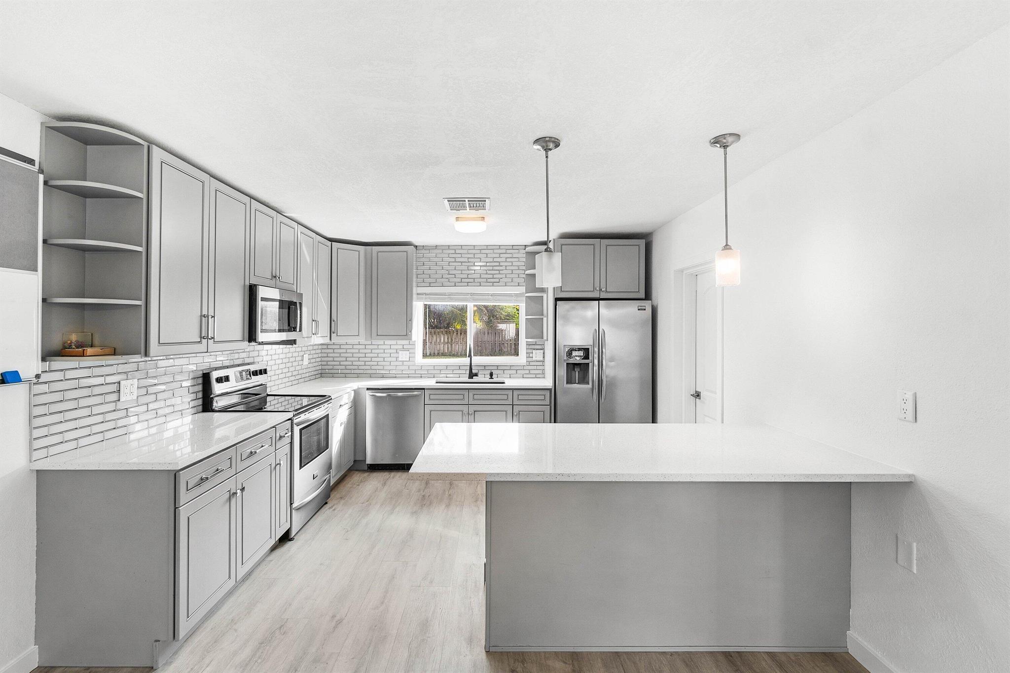 DELRAY GARDEN ESTATES 1 - Residential Lease