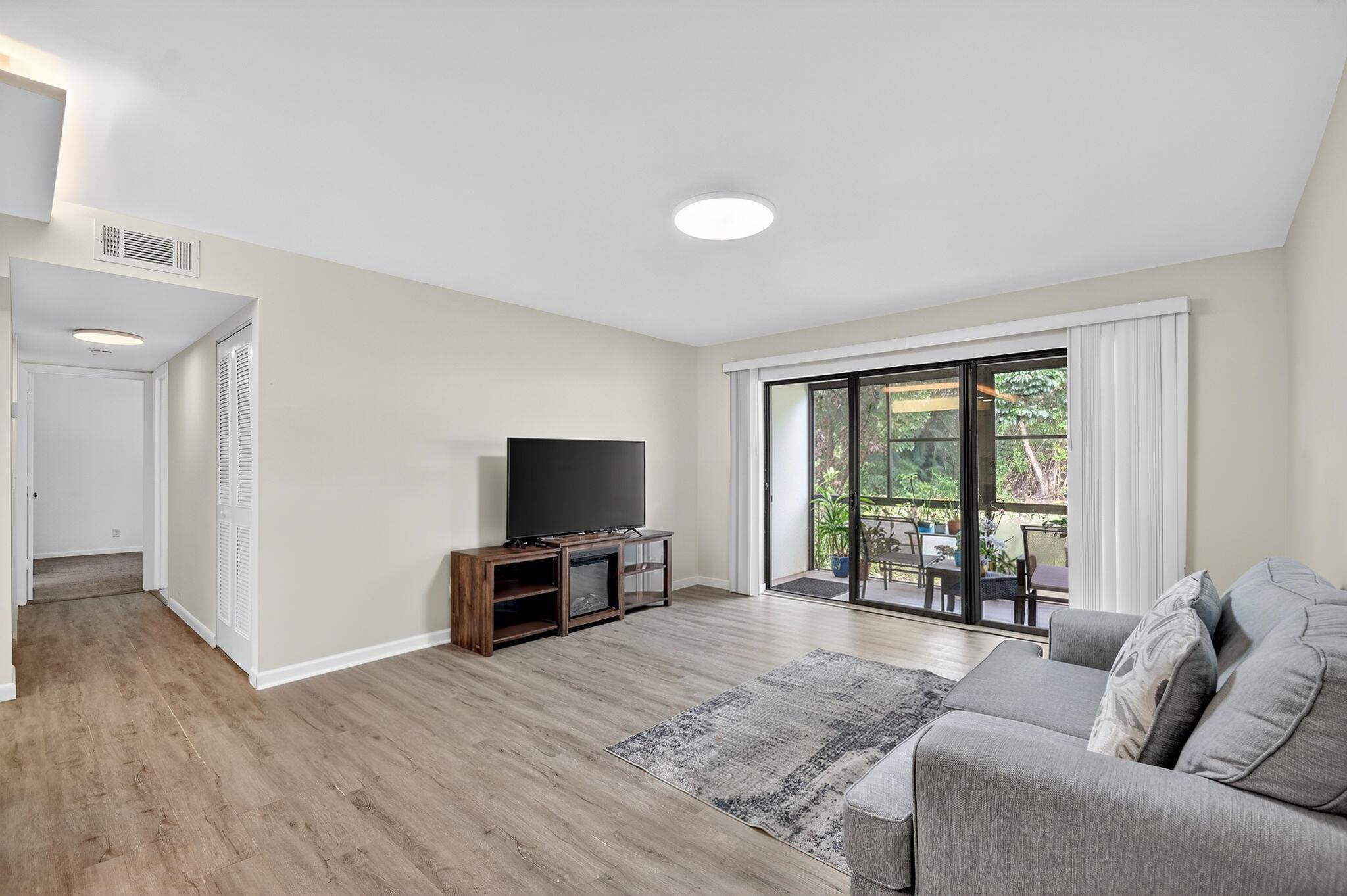 PALM CLUB VILLAGE I CONDO - Residential