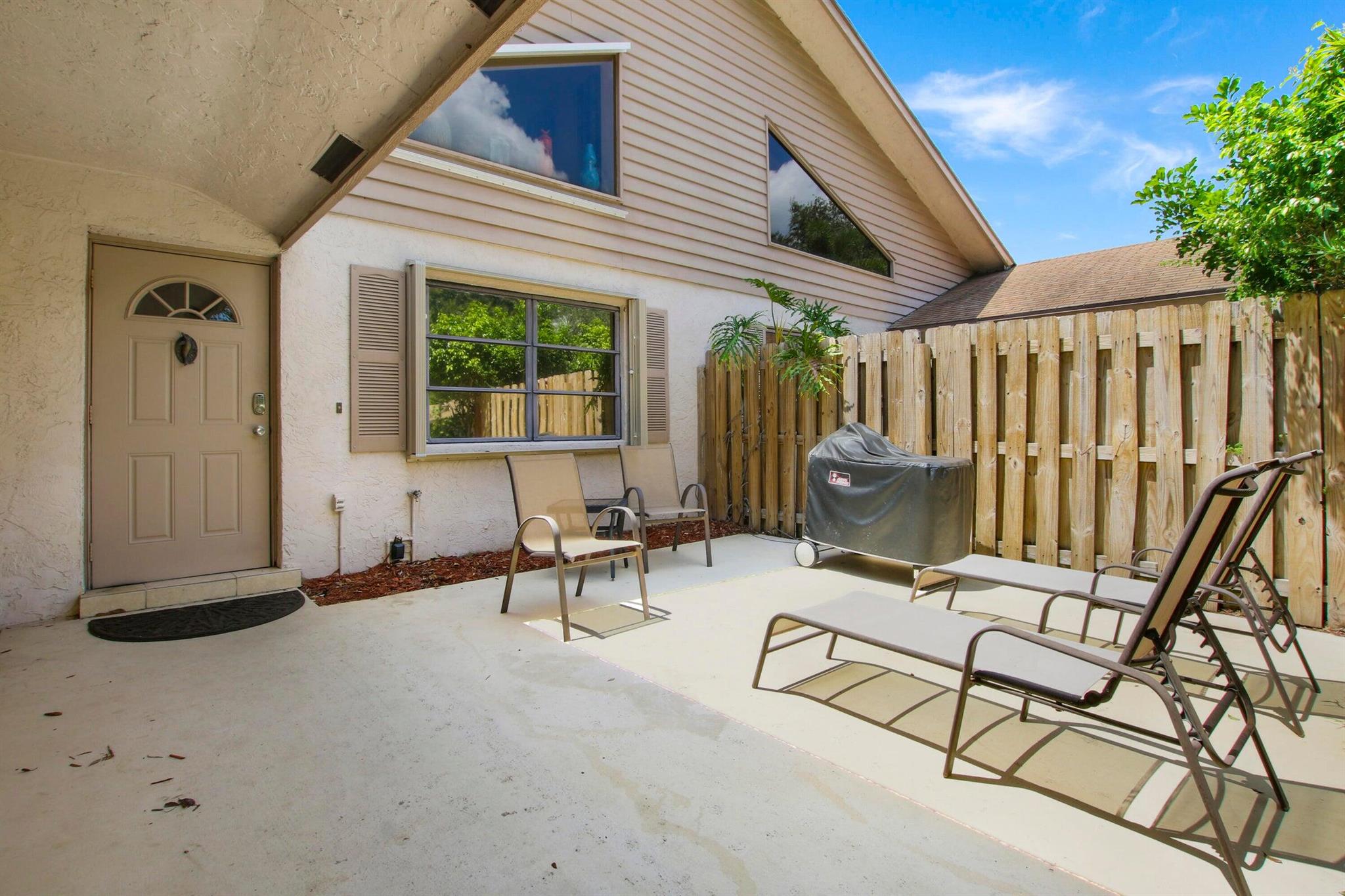 JUNO COVE 2 - Residential Lease