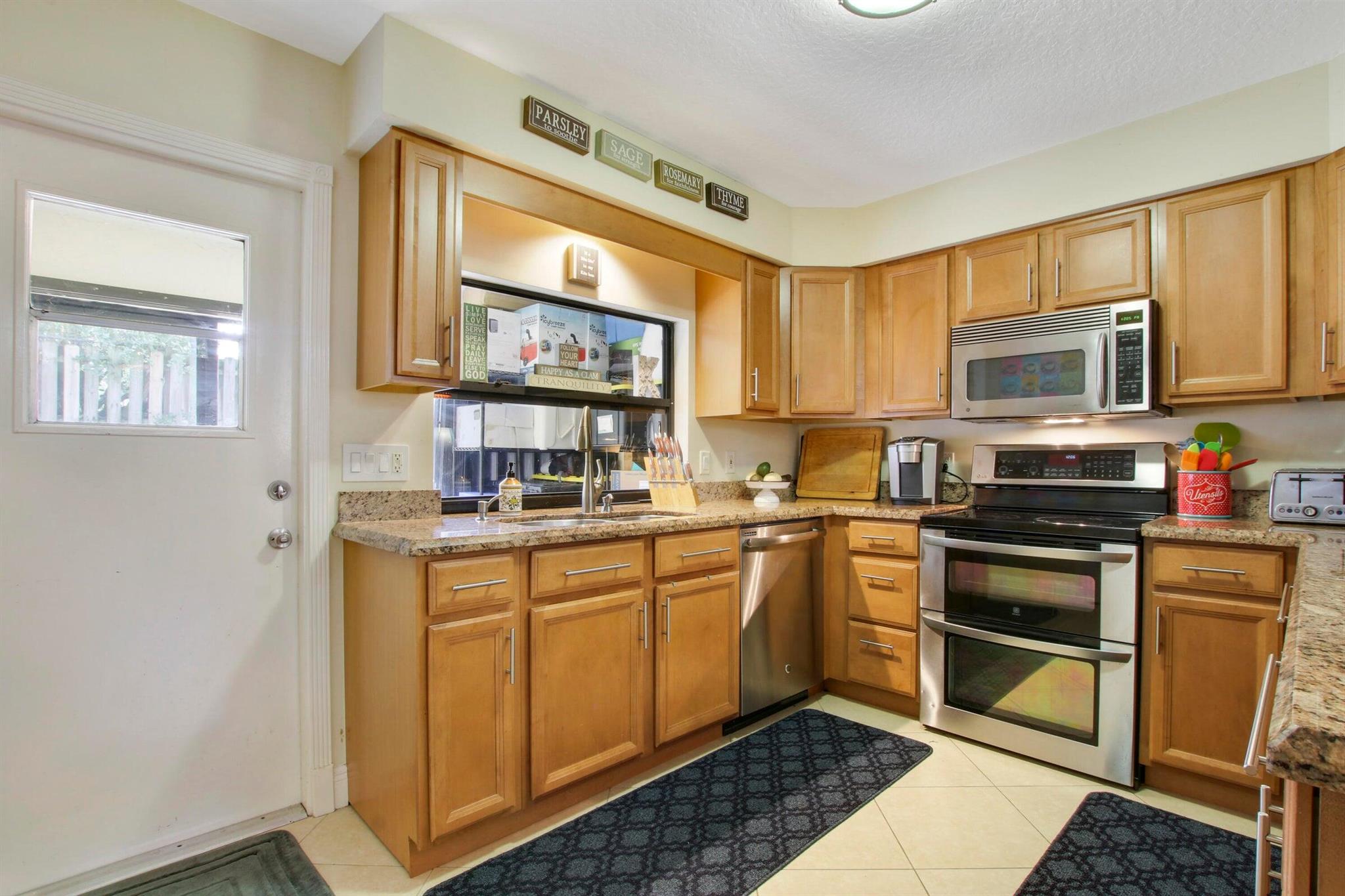 JUNO COVE 2 - Residential Lease