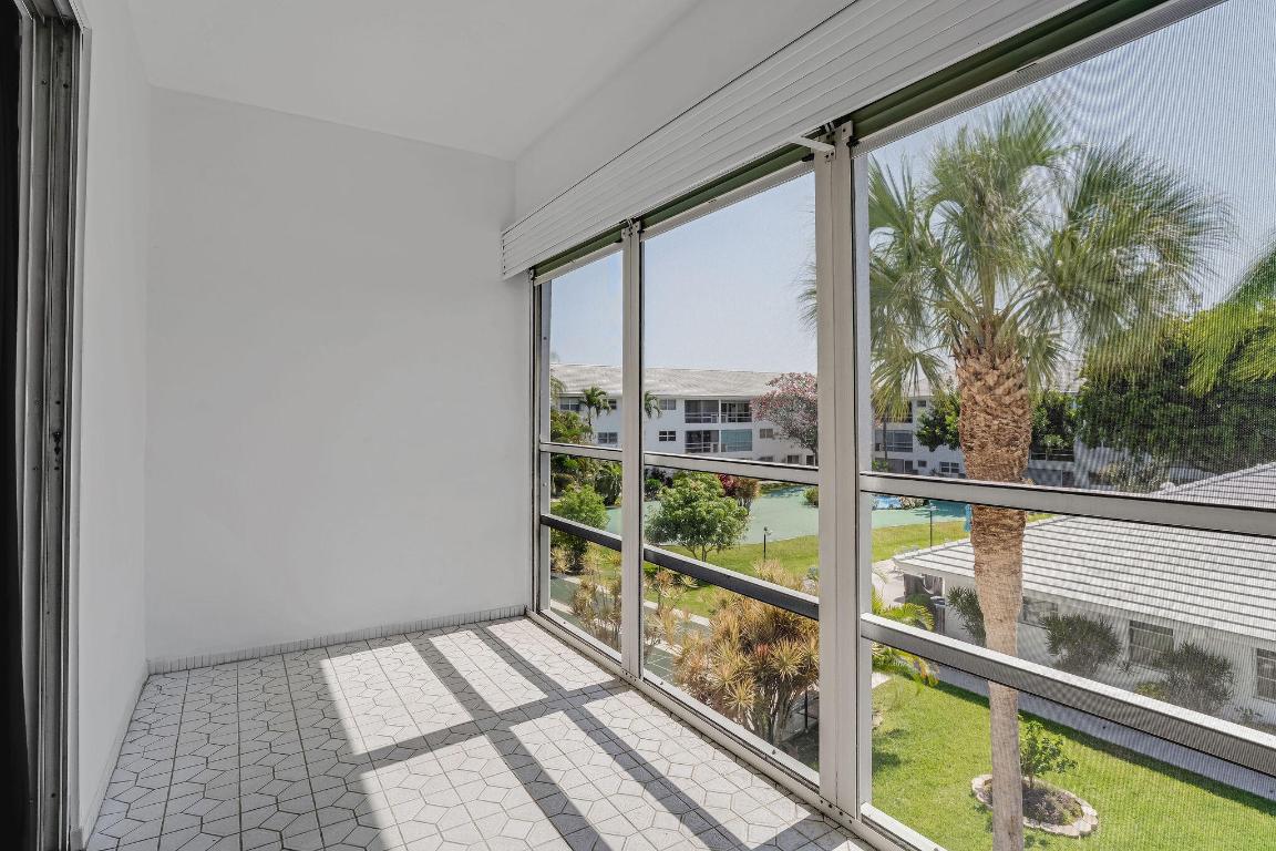 LIGHTHOUSE POINT GARDENS SOUTH - Residential